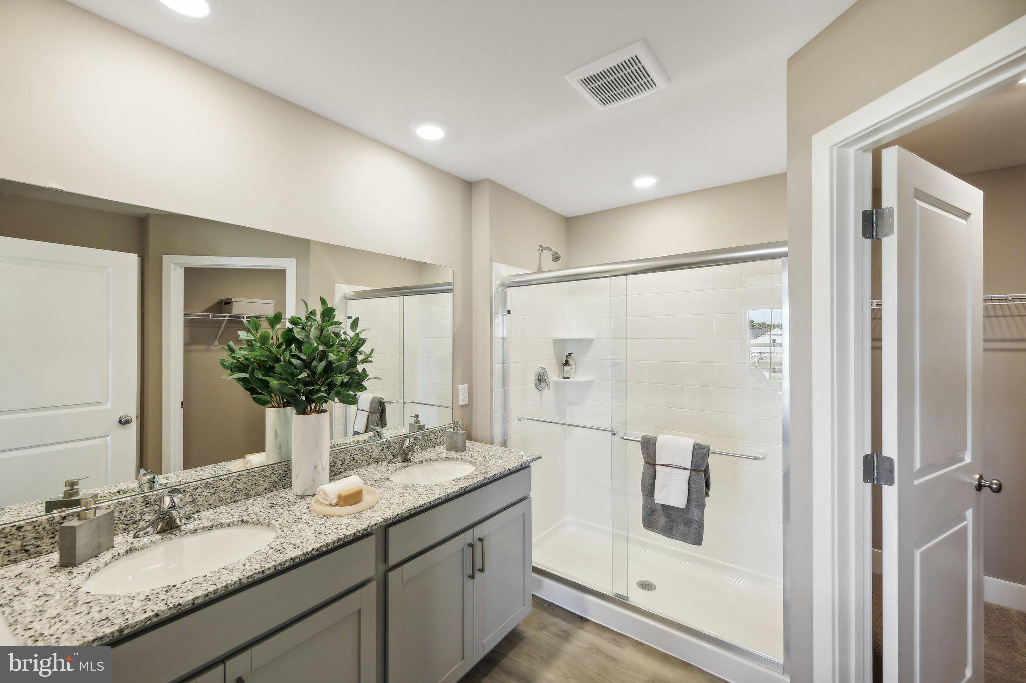 WEST WIND - Residential