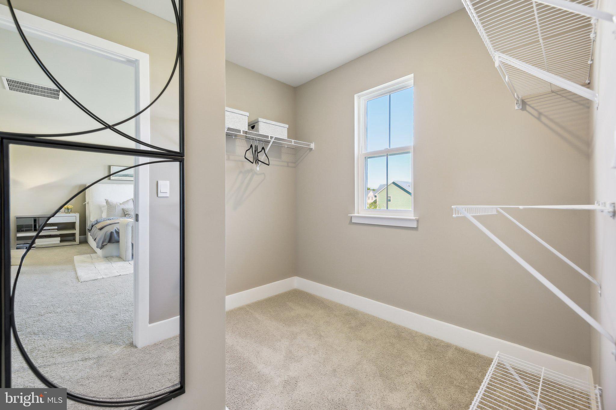 WEST WIND - Residential