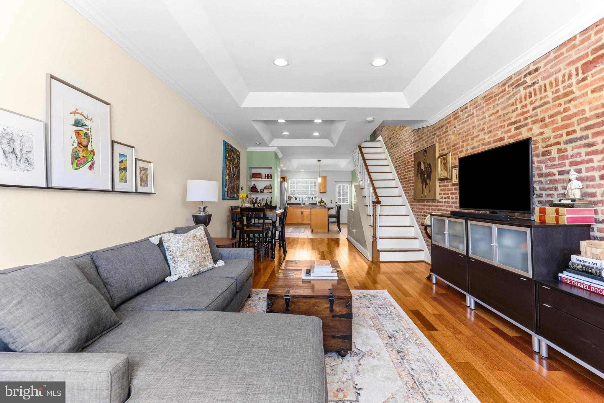 HIGHLANDTOWN - Residential