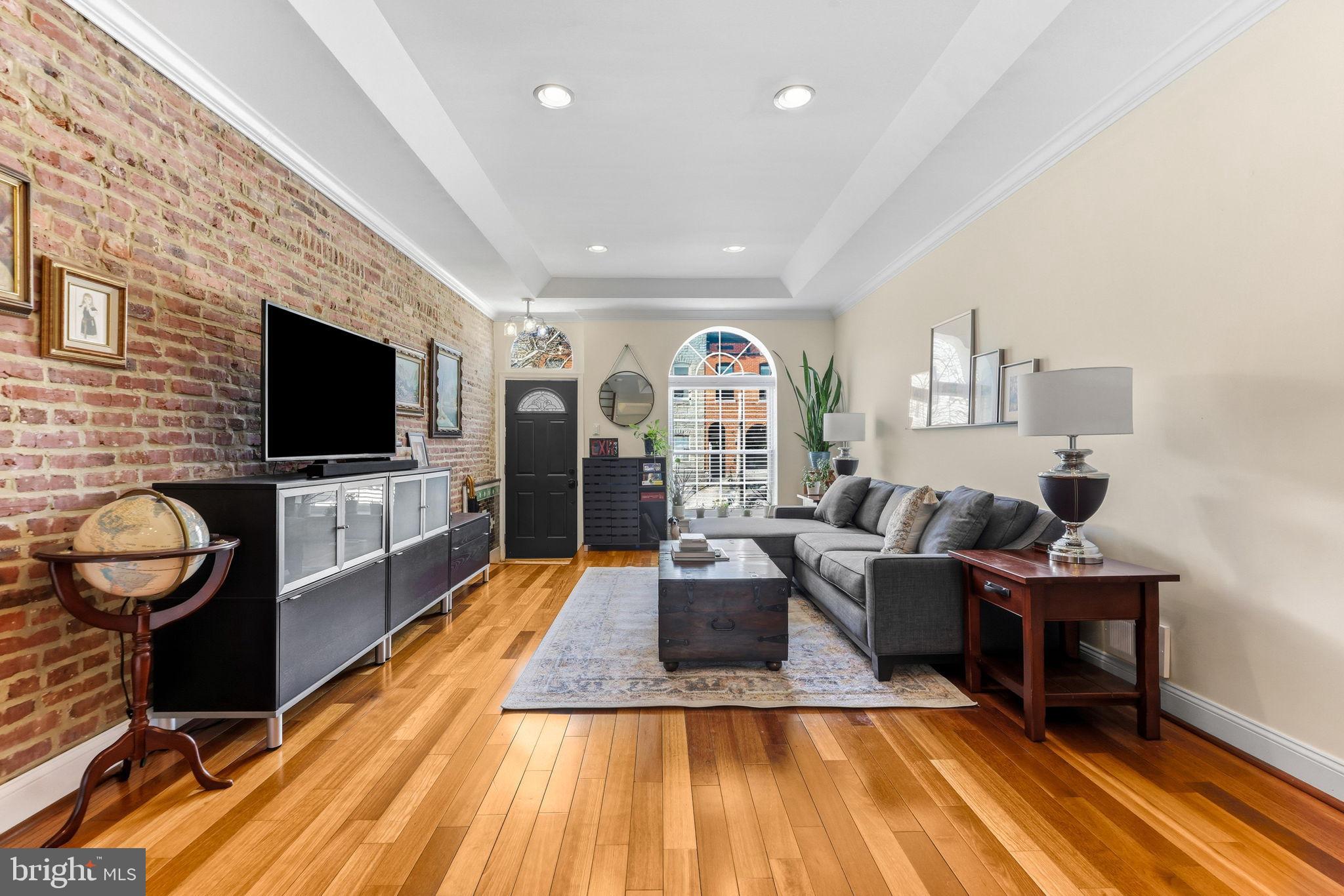 HIGHLANDTOWN - Residential