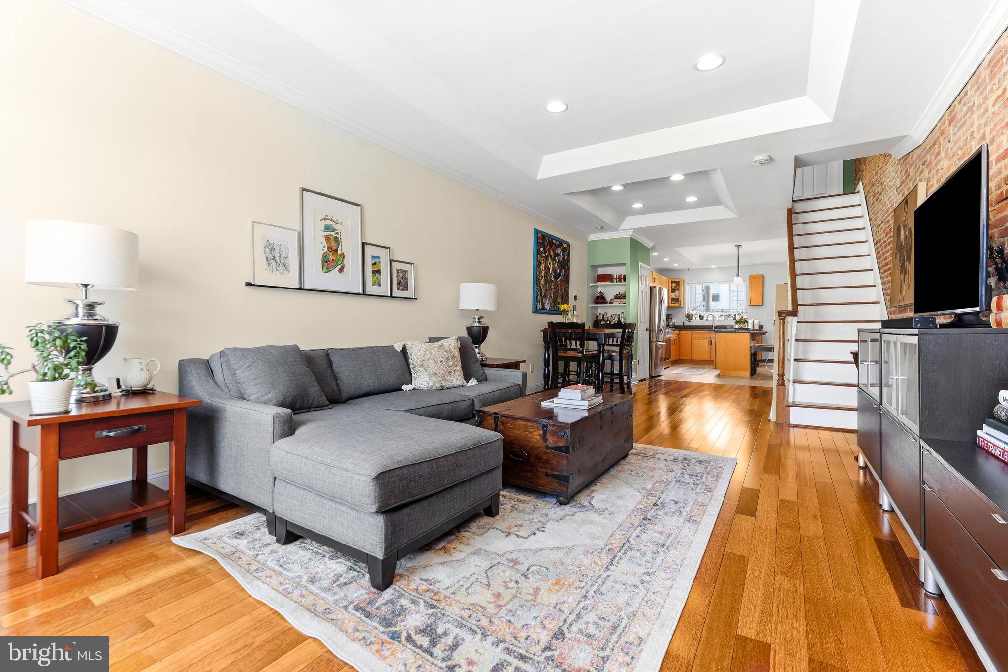 HIGHLANDTOWN - Residential