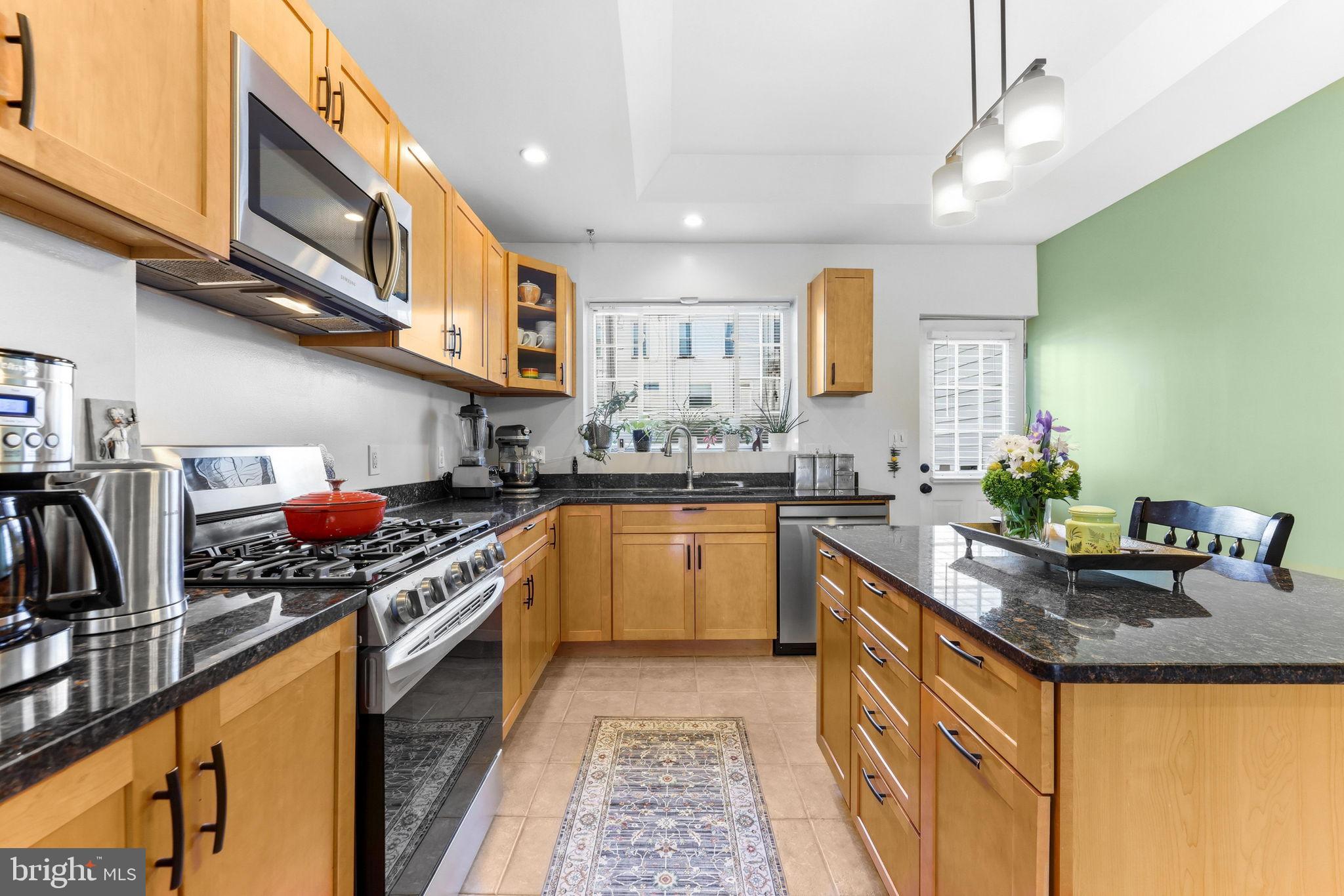 HIGHLANDTOWN - Residential