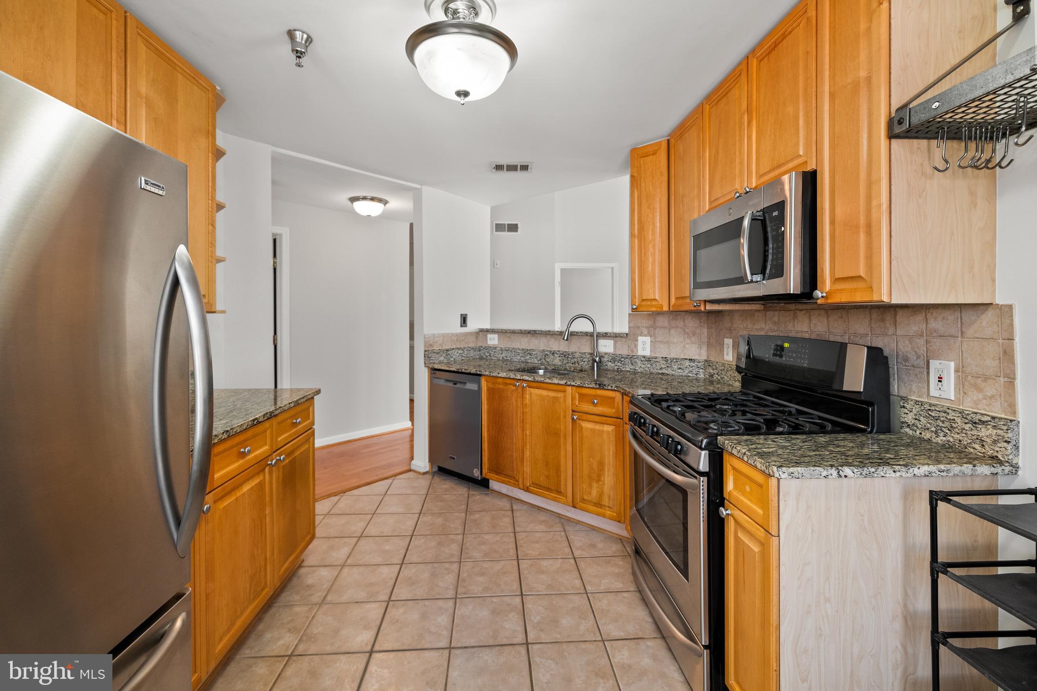 CAMERON STATION - Residential Lease