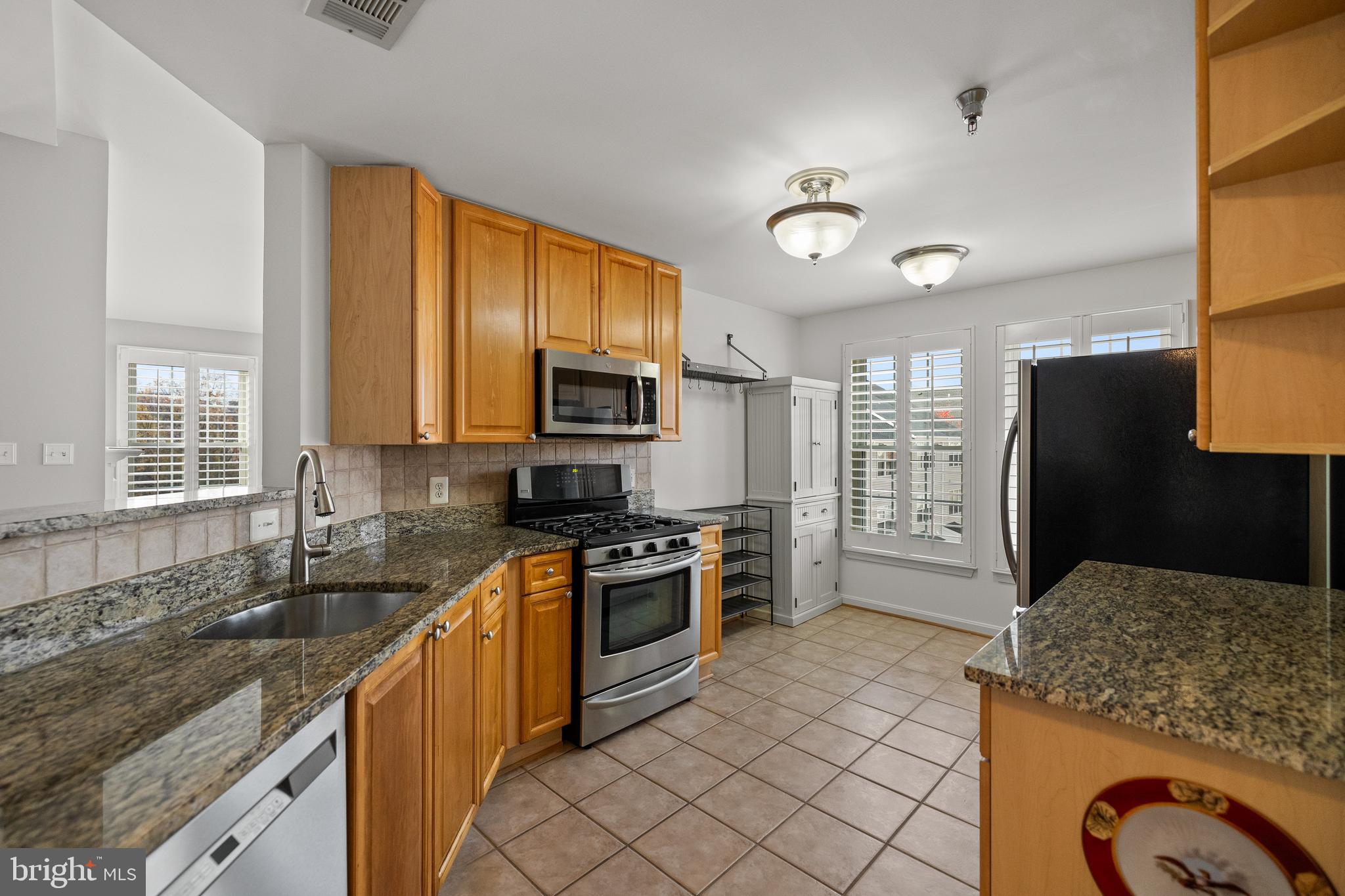 CAMERON STATION - Residential Lease