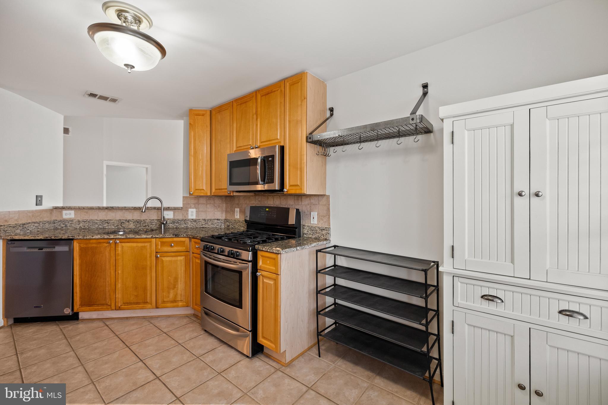 CAMERON STATION - Residential Lease