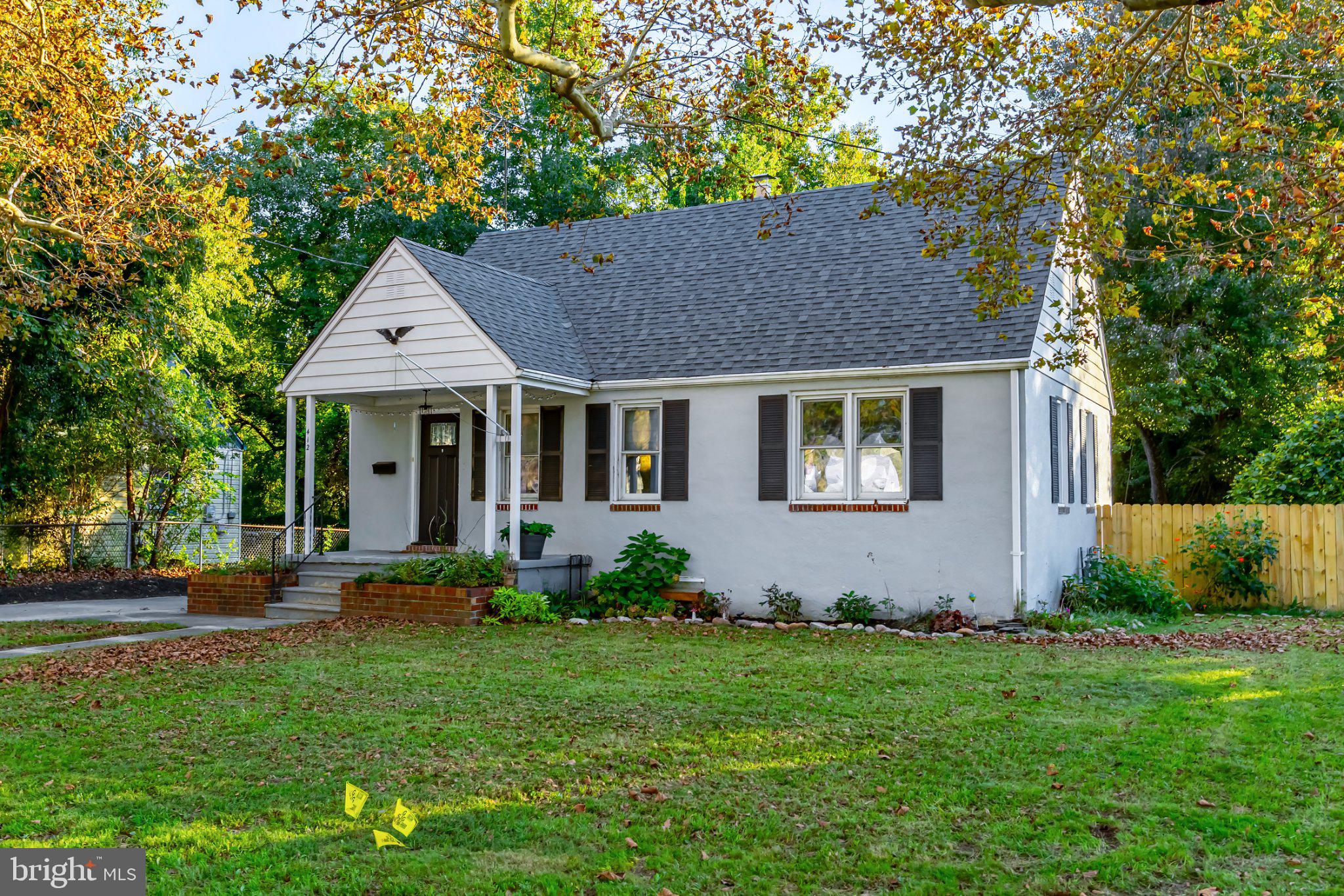 412 MANOR AVENUE