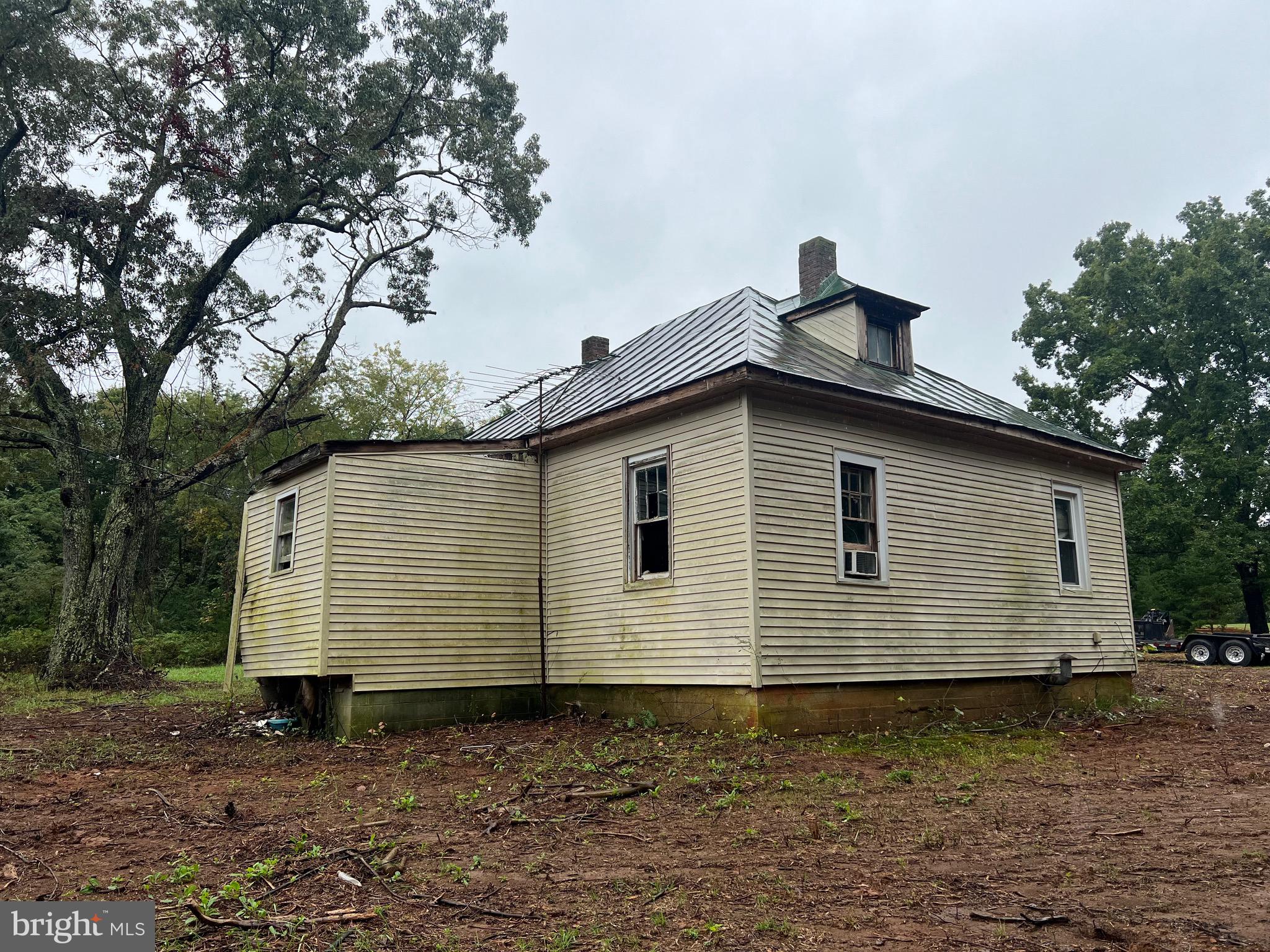 17464 EXECUTIVE LANE