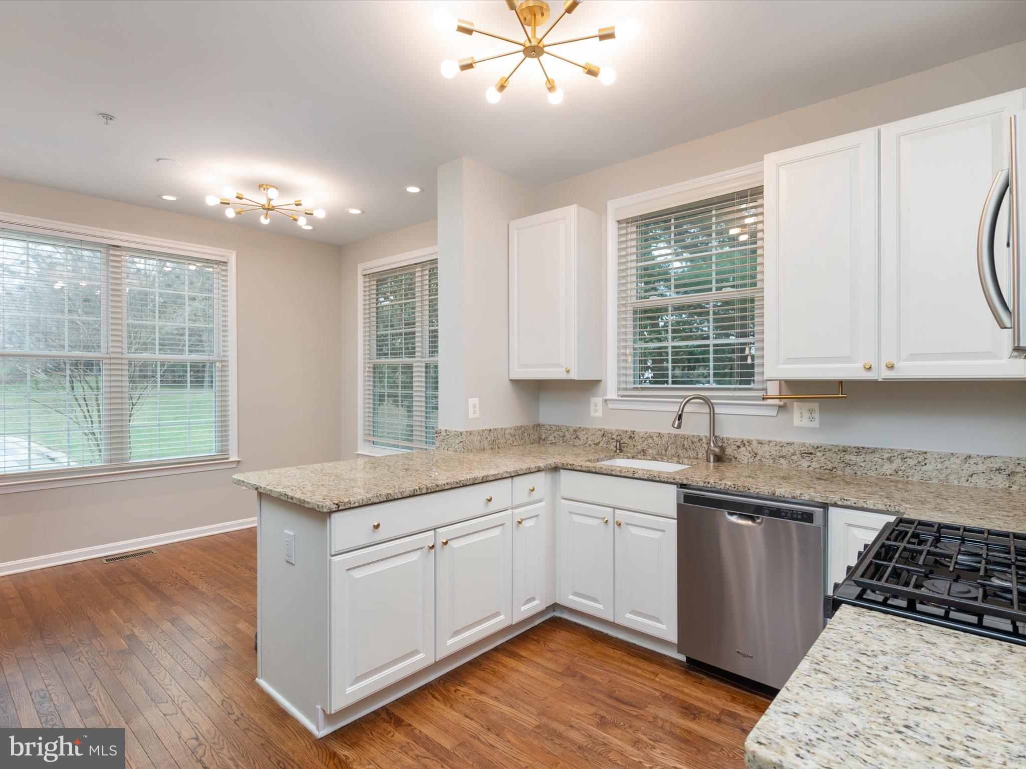 GREY ROCK VILLAS - Residential