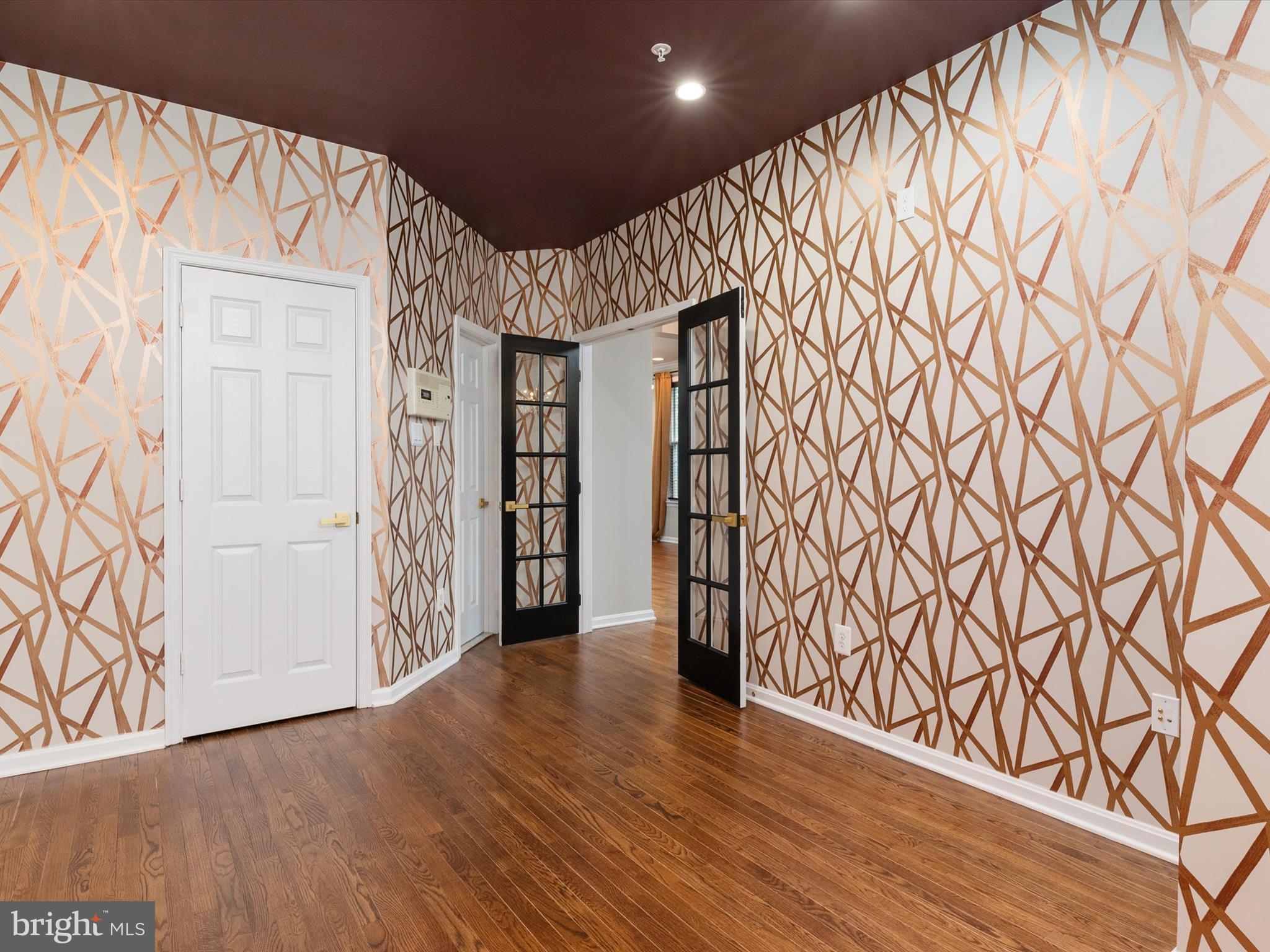 GREY ROCK VILLAS - Residential