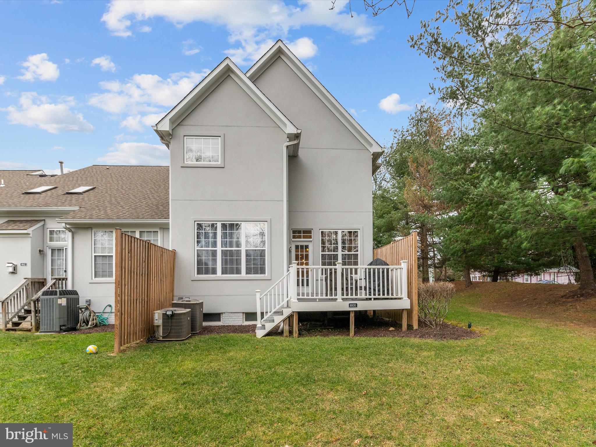 GREY ROCK VILLAS - Residential