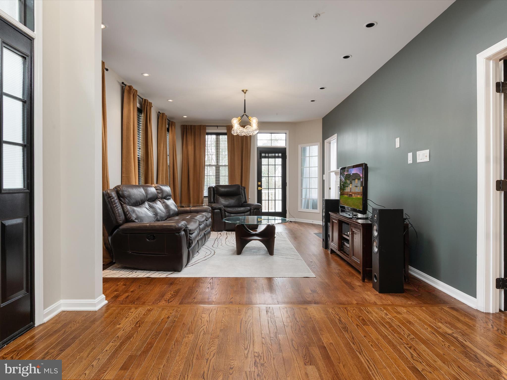 GREY ROCK VILLAS - Residential