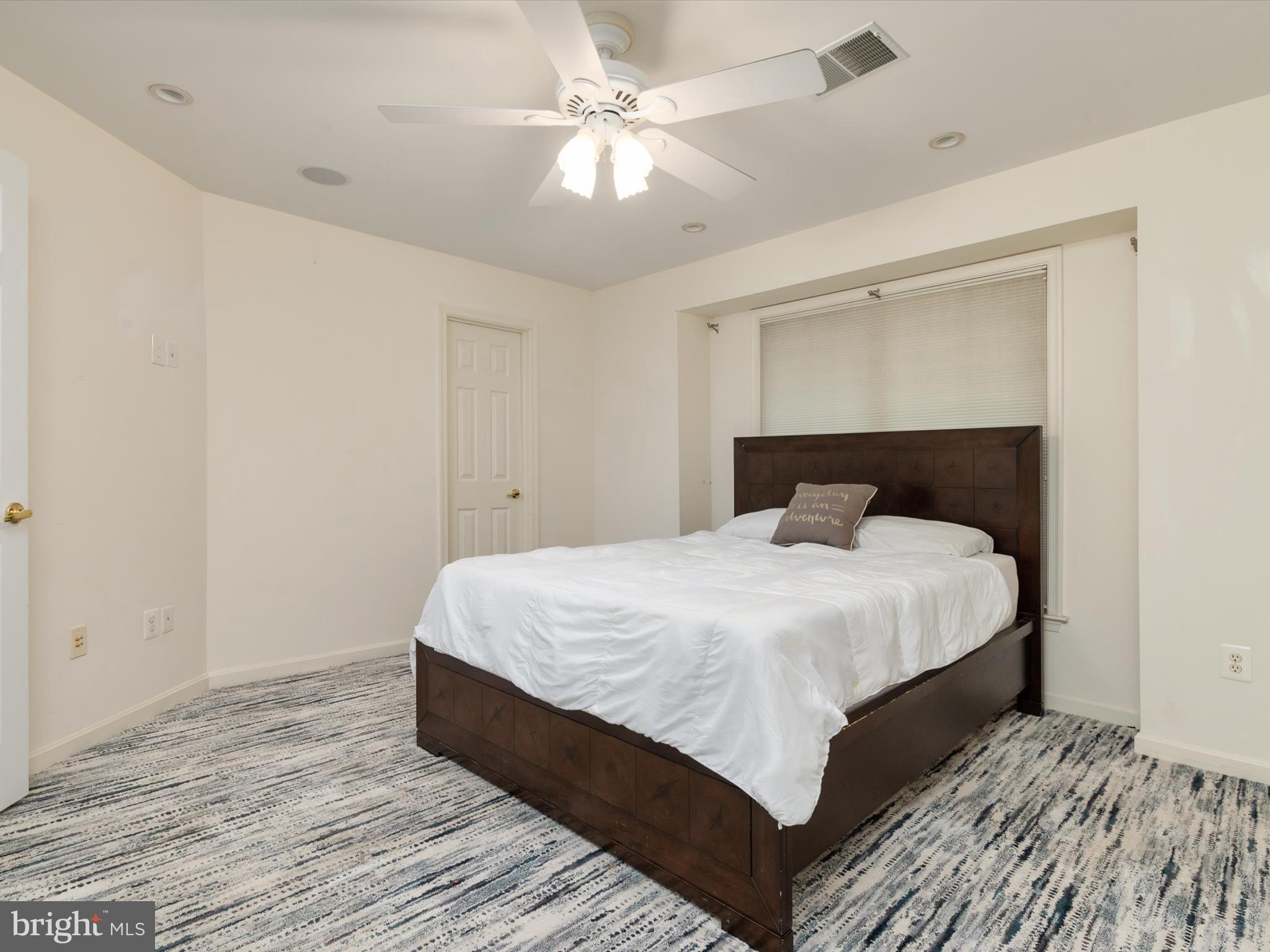 GREY ROCK VILLAS - Residential