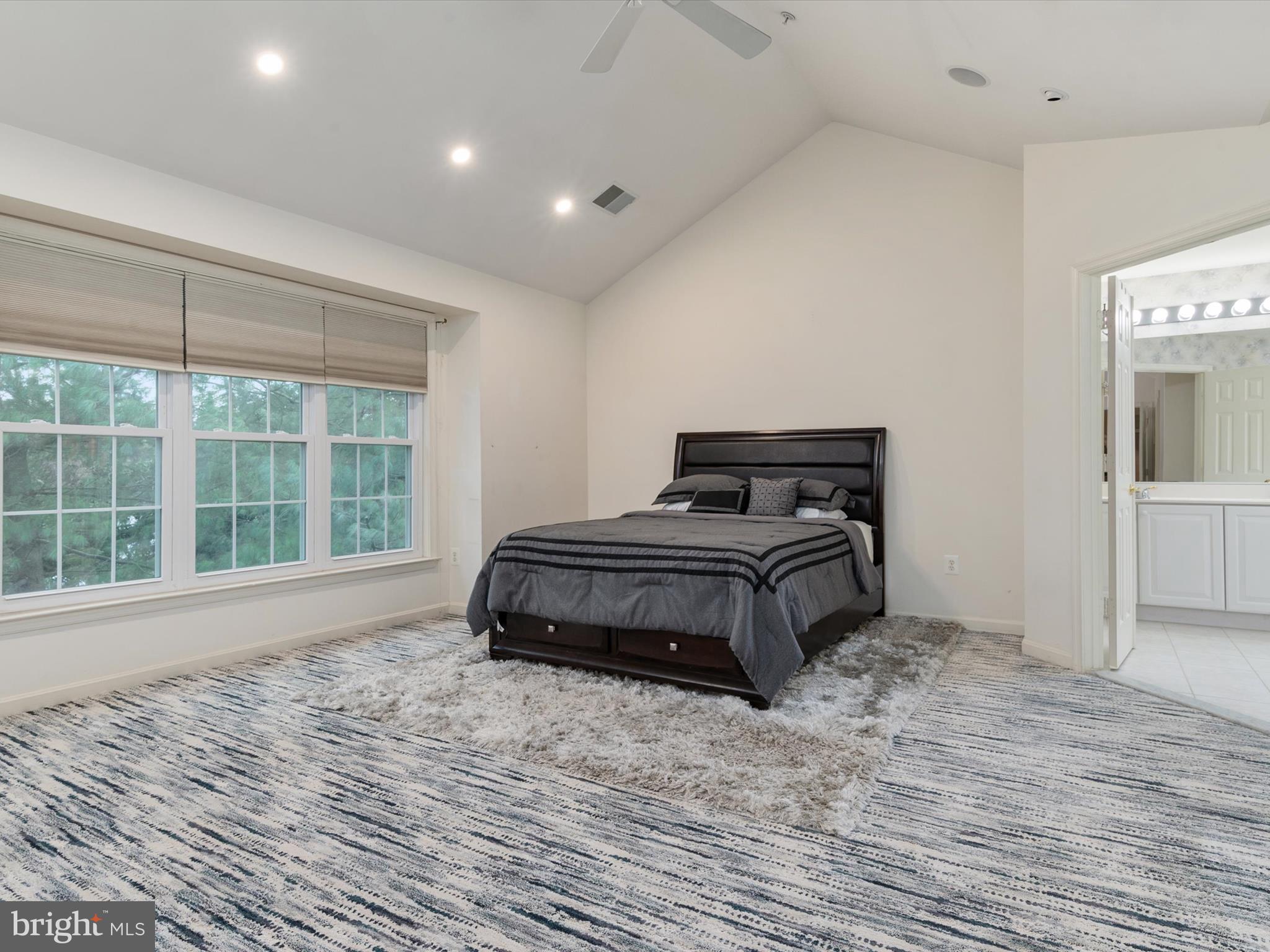 GREY ROCK VILLAS - Residential