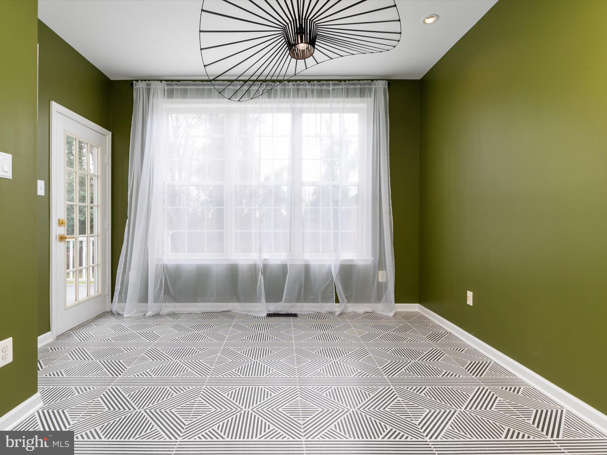 GREY ROCK VILLAS - Residential