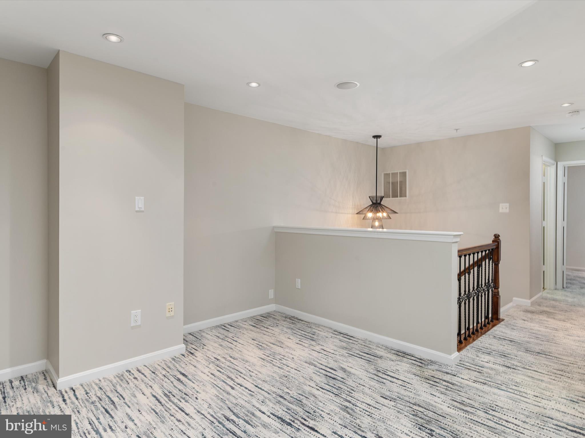 GREY ROCK VILLAS - Residential