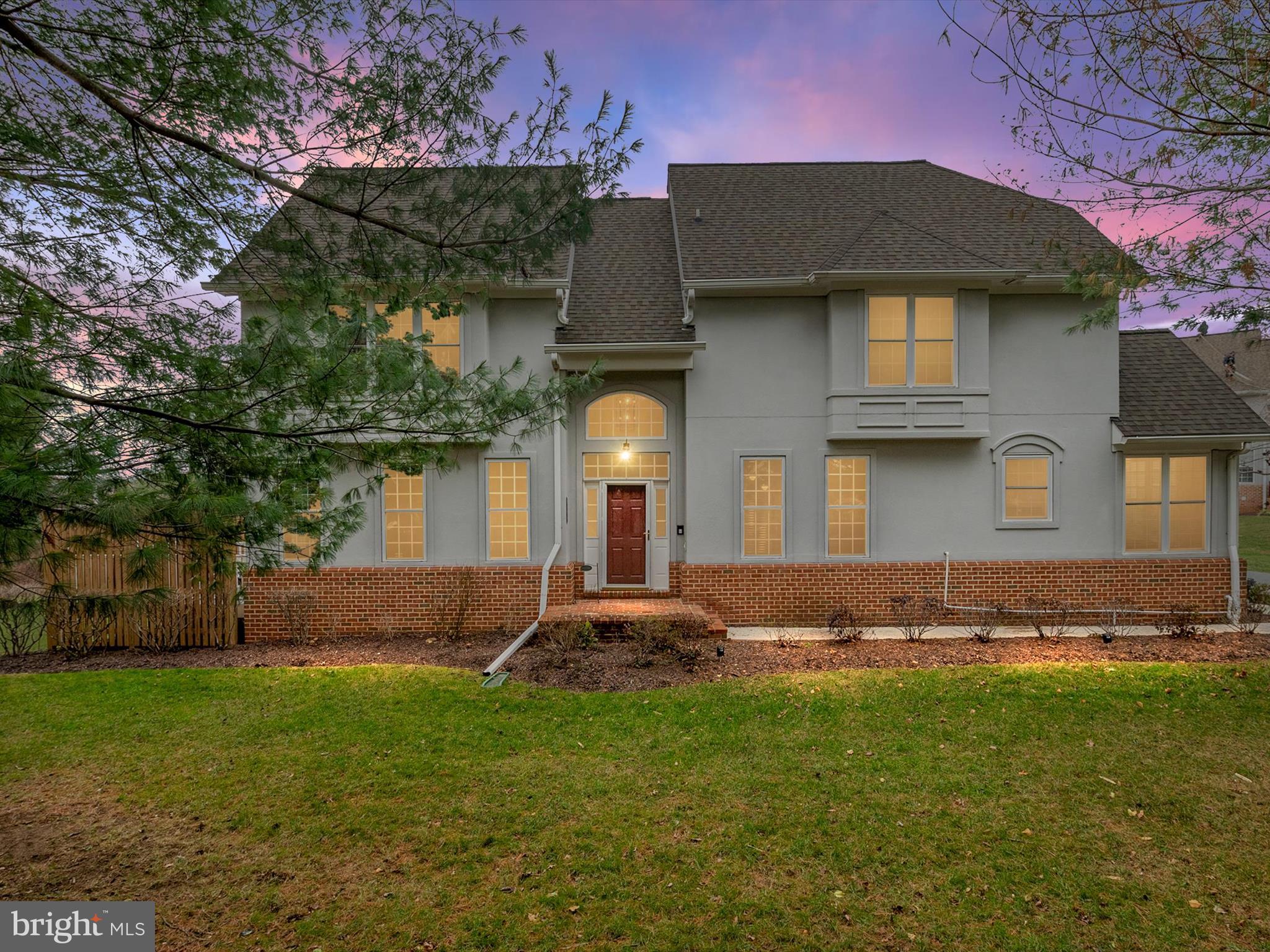GREY ROCK VILLAS - Residential