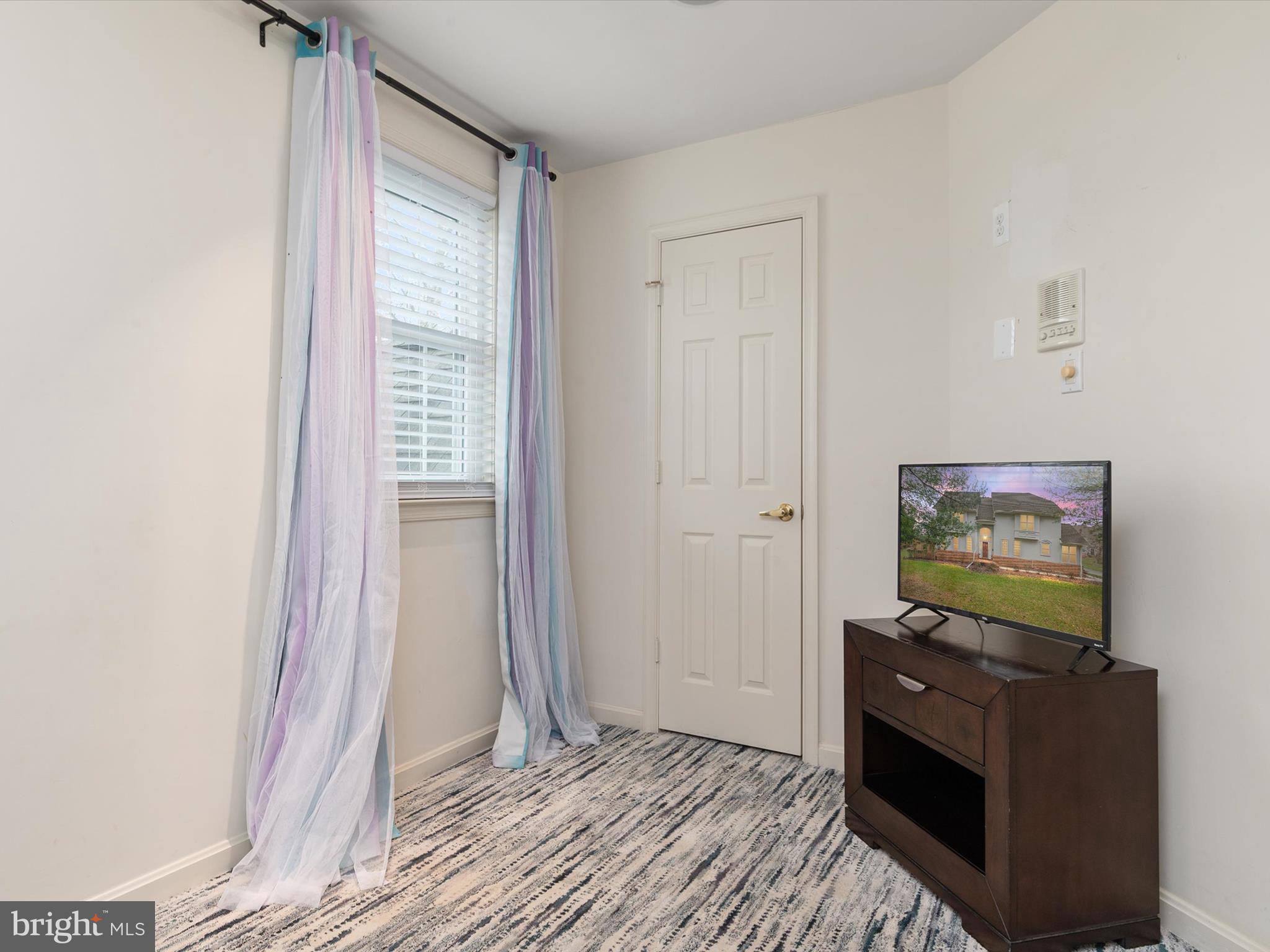 GREY ROCK VILLAS - Residential