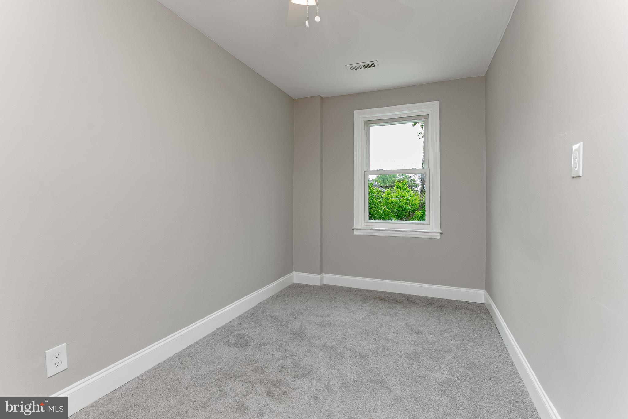 ALBEMARLE SQUARE - Residential