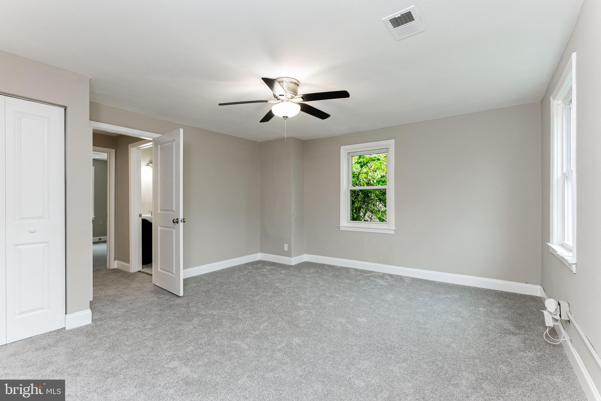 ALBEMARLE SQUARE - Residential