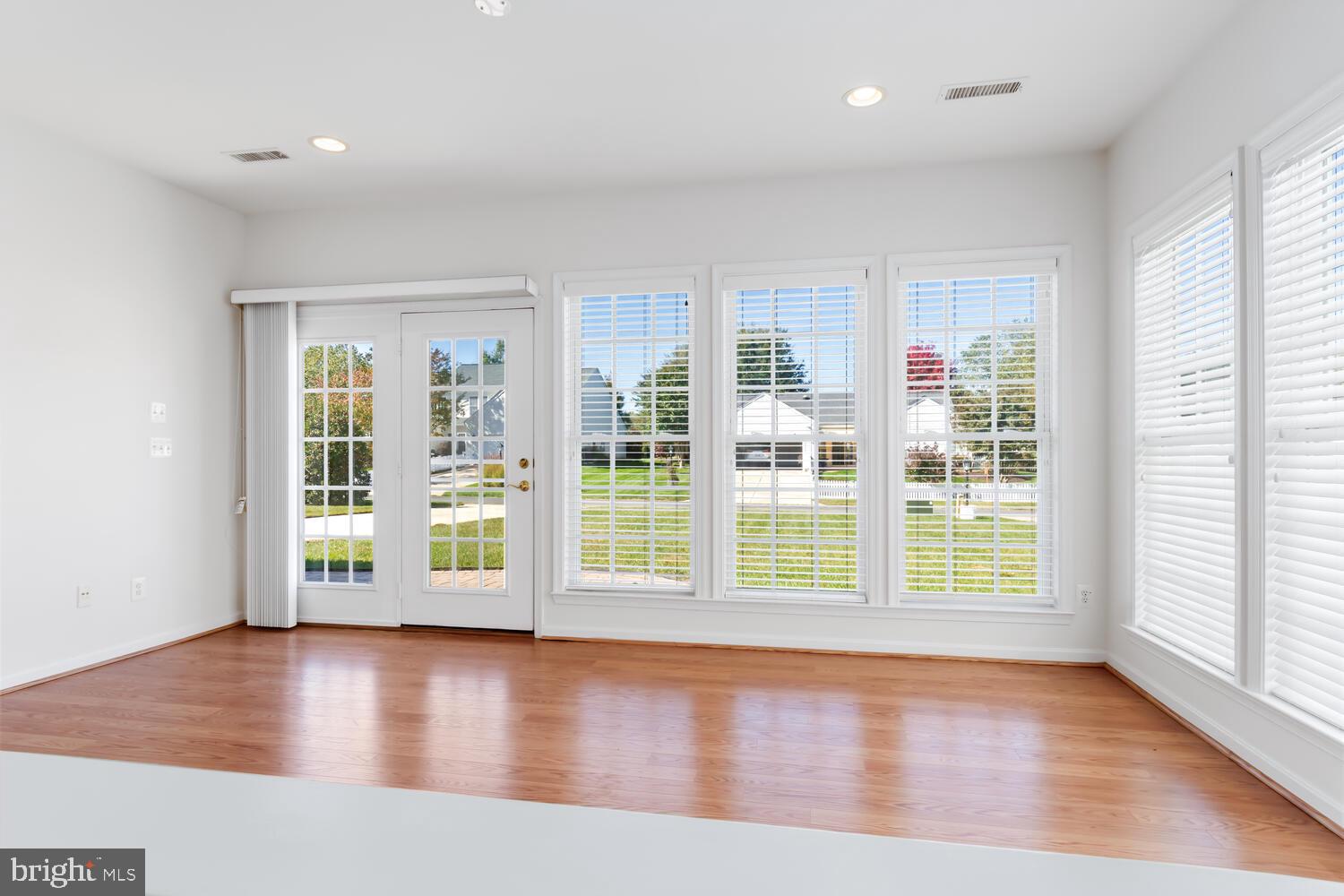 EASTON CLUB EAST - Residential