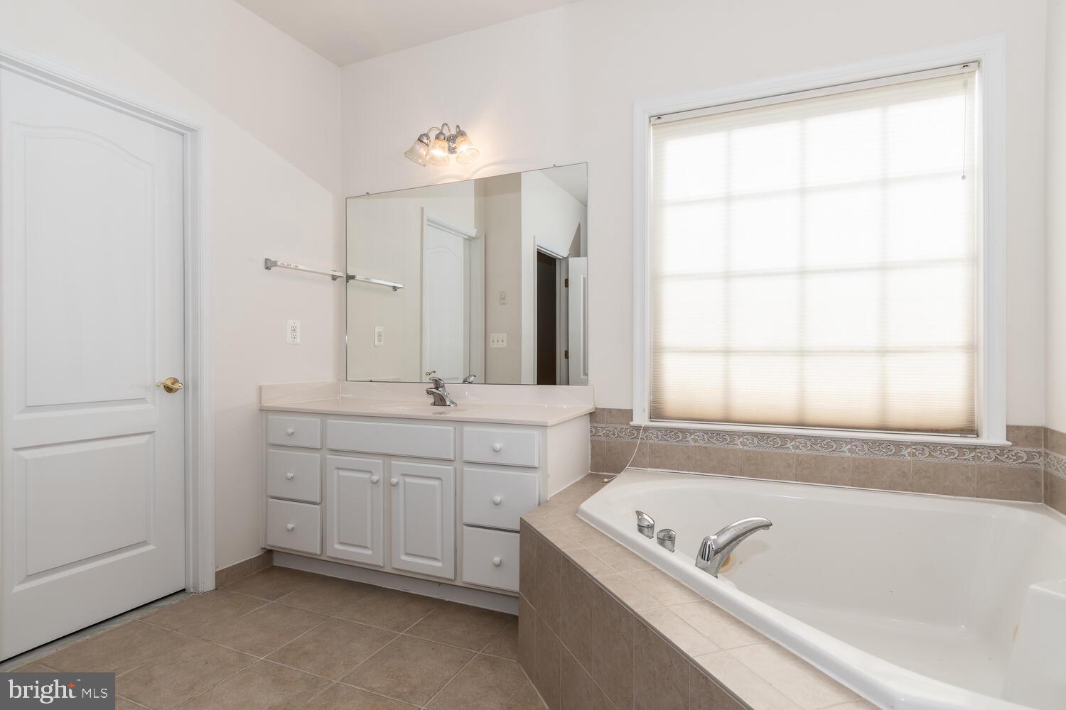 EASTON CLUB EAST - Residential