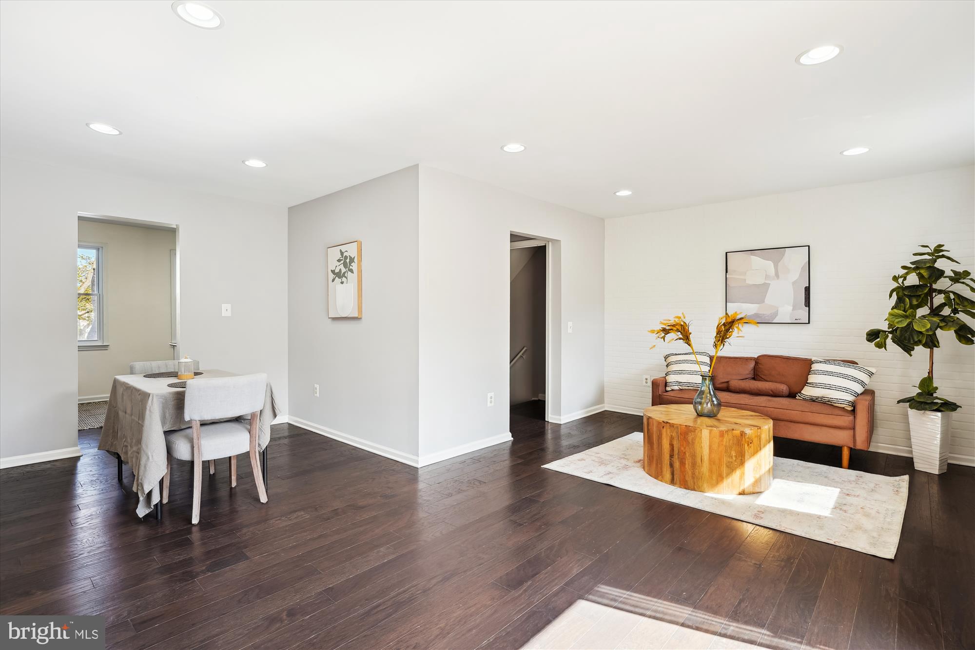 SHADY GROVE VILLAGE - Residential