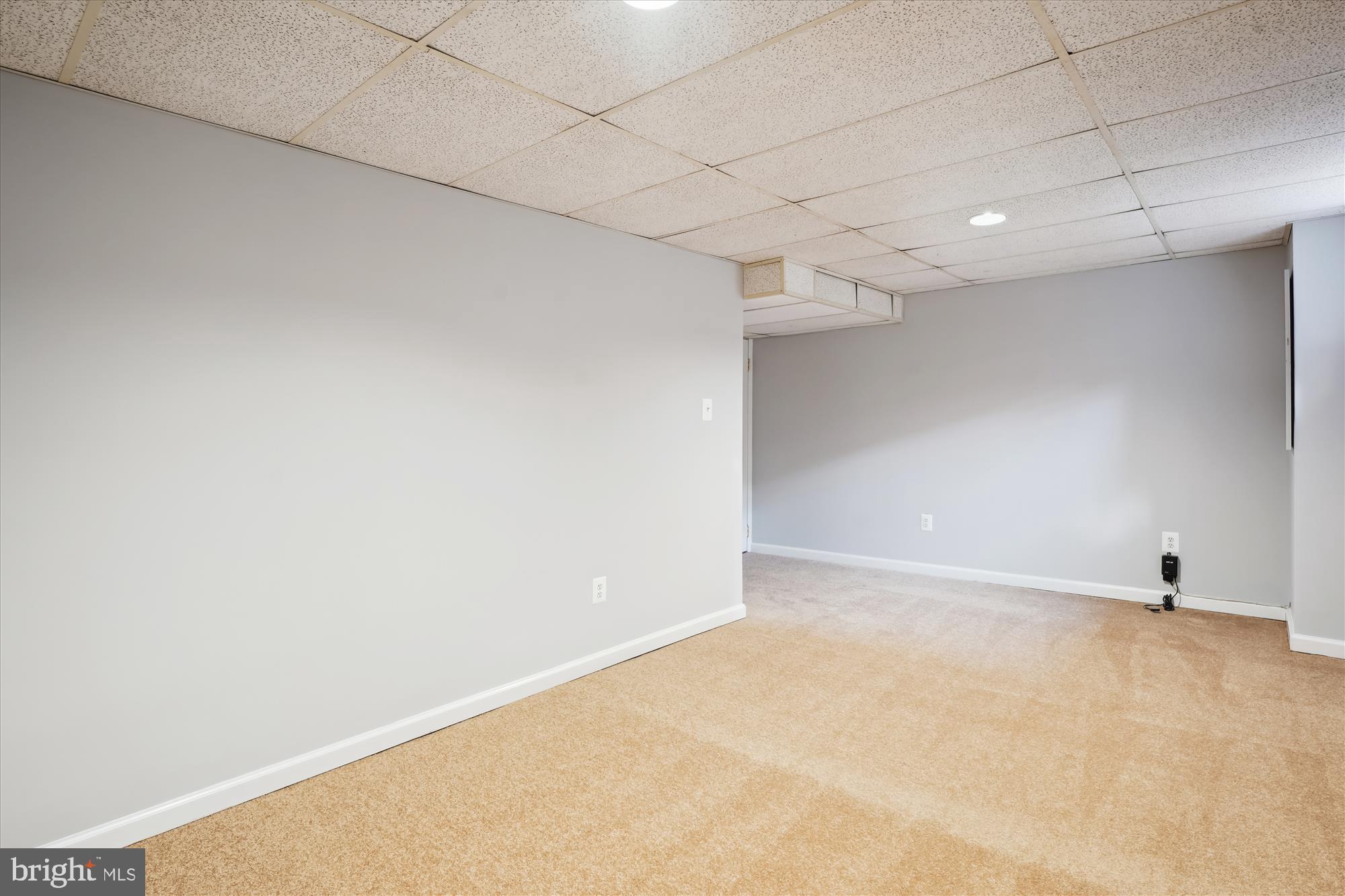 SHADY GROVE VILLAGE - Residential