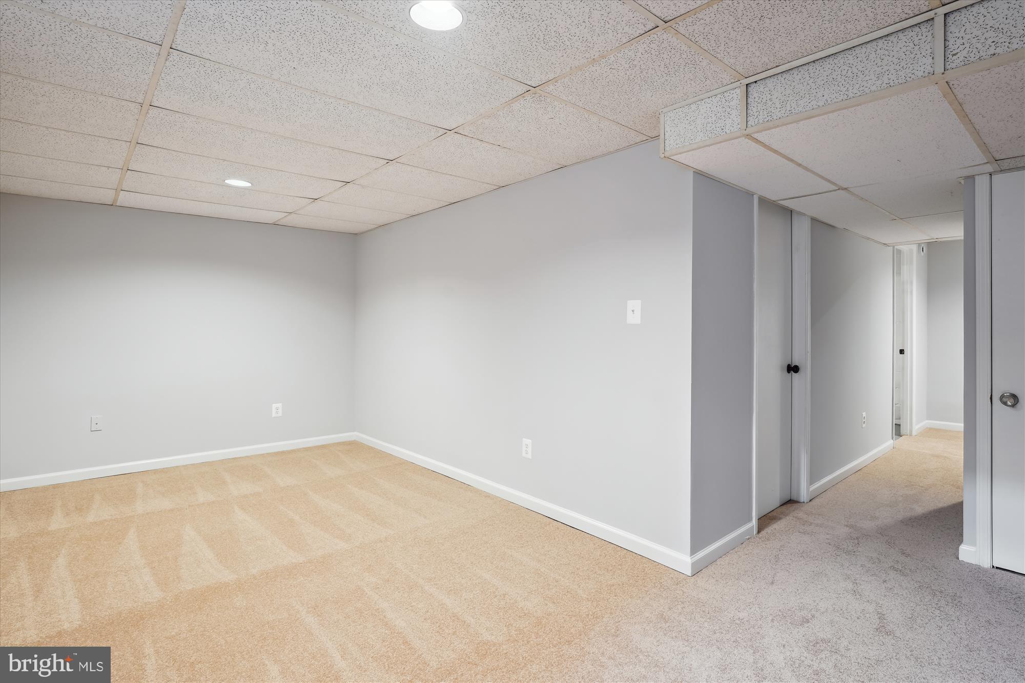 SHADY GROVE VILLAGE - Residential