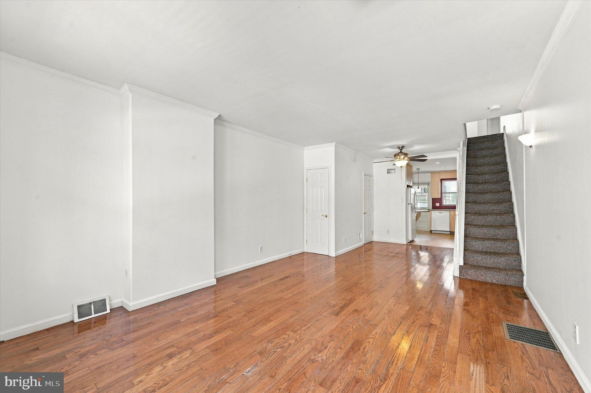 1208 TREE STREET