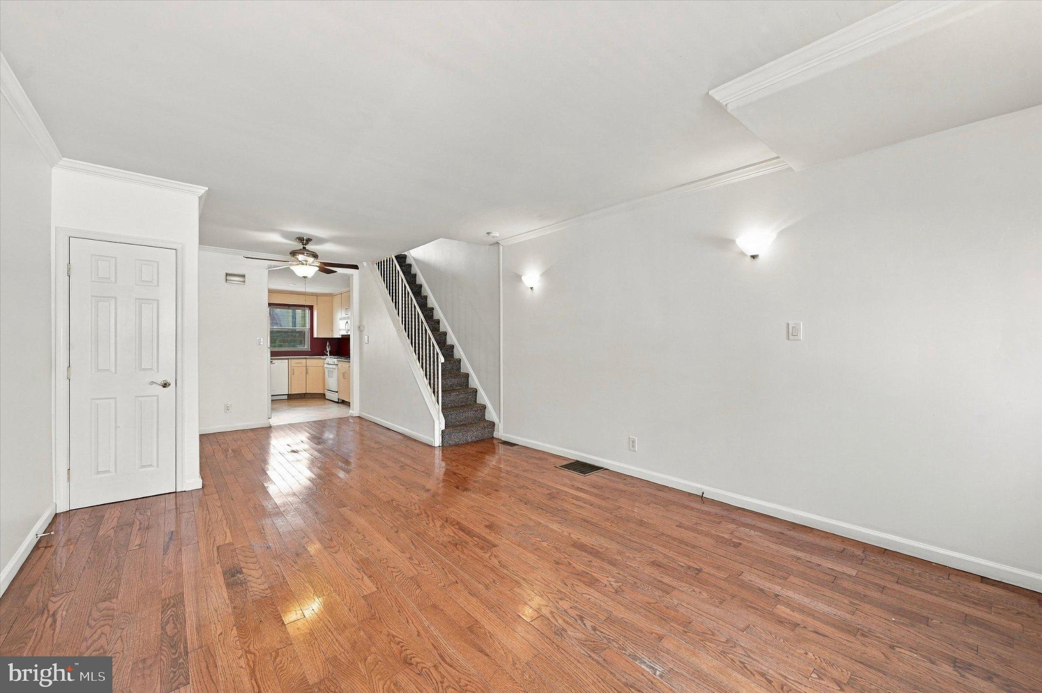 1208 TREE STREET