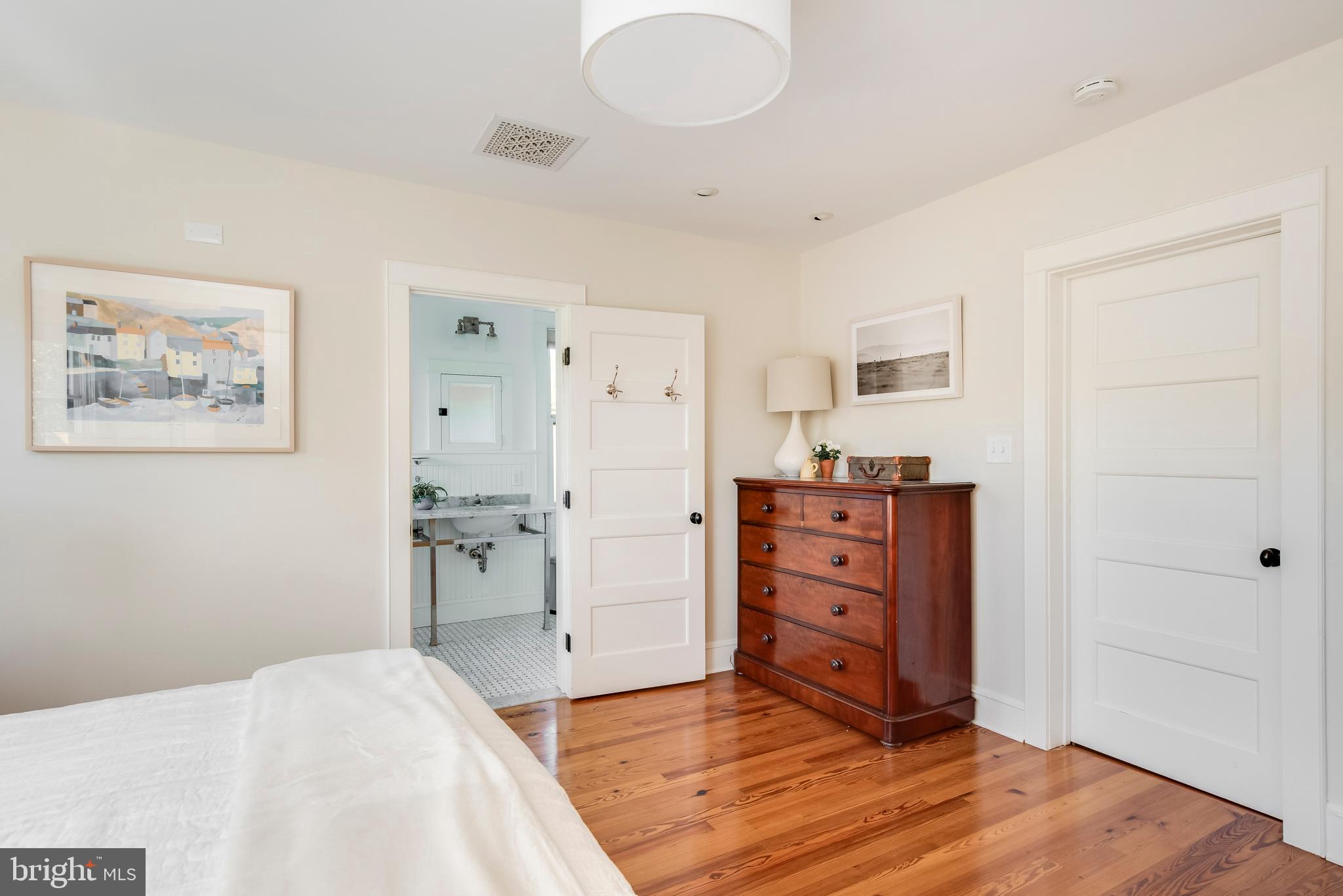 MURRAY HILL - Residential