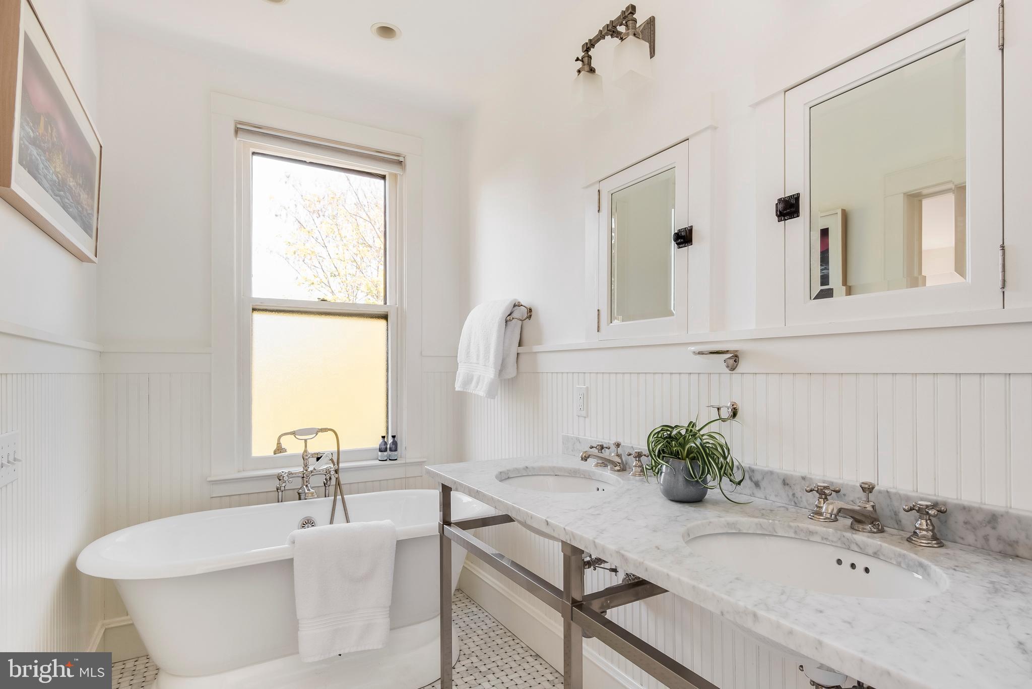 MURRAY HILL - Residential