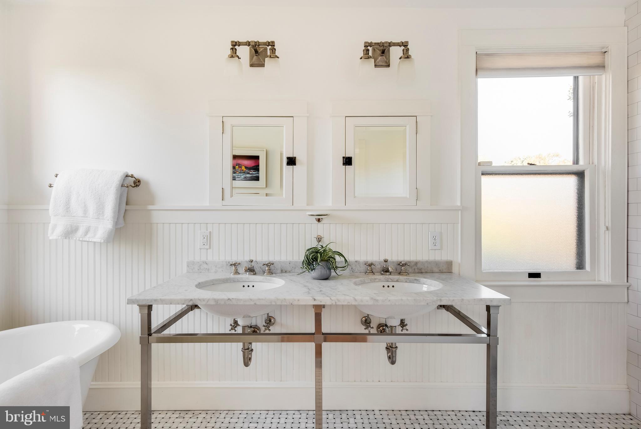 MURRAY HILL - Residential