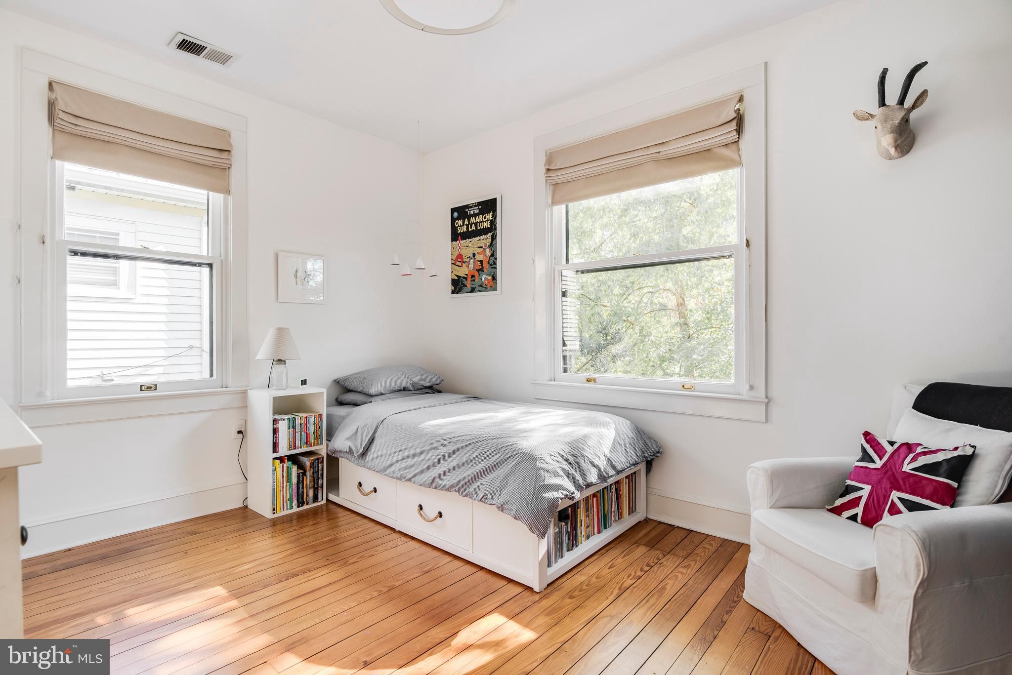 MURRAY HILL - Residential