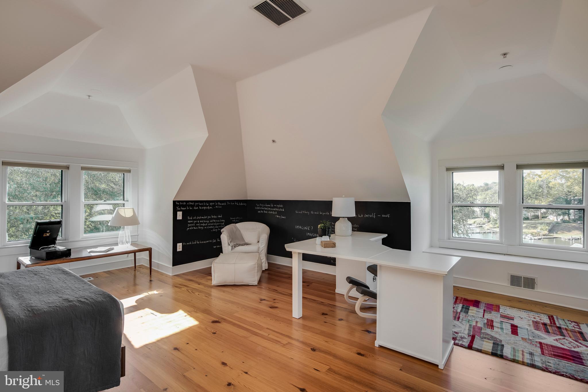 MURRAY HILL - Residential