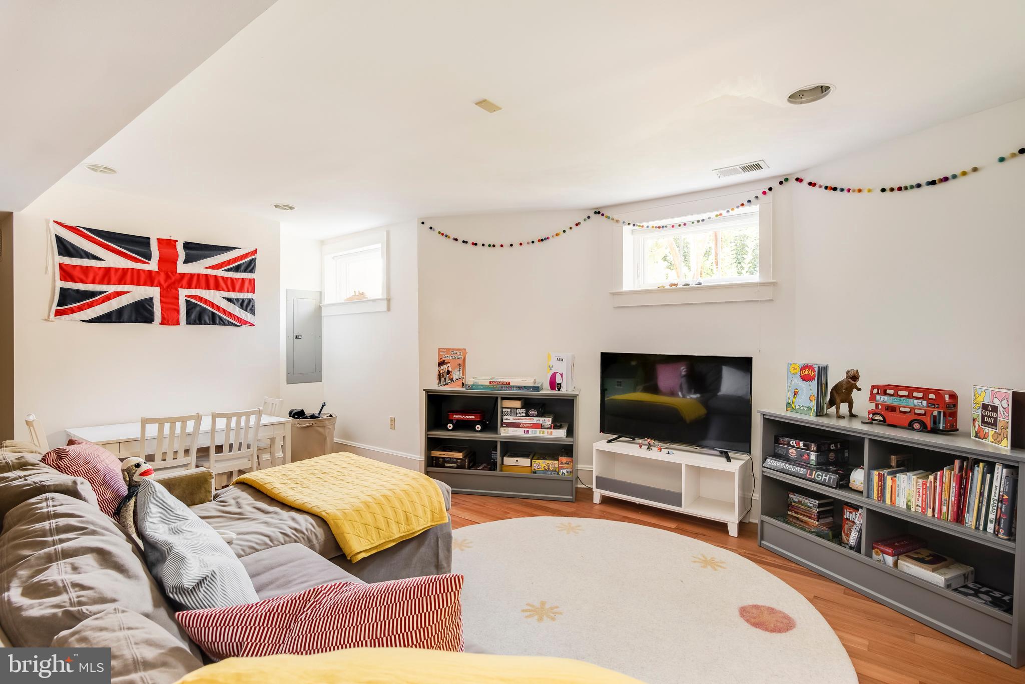 MURRAY HILL - Residential