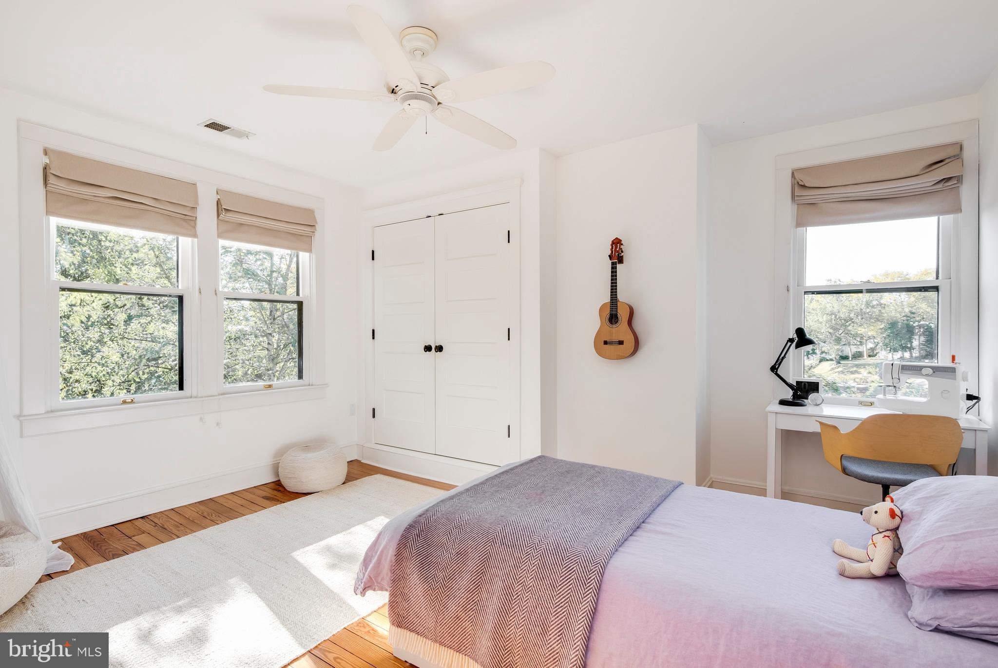 MURRAY HILL - Residential