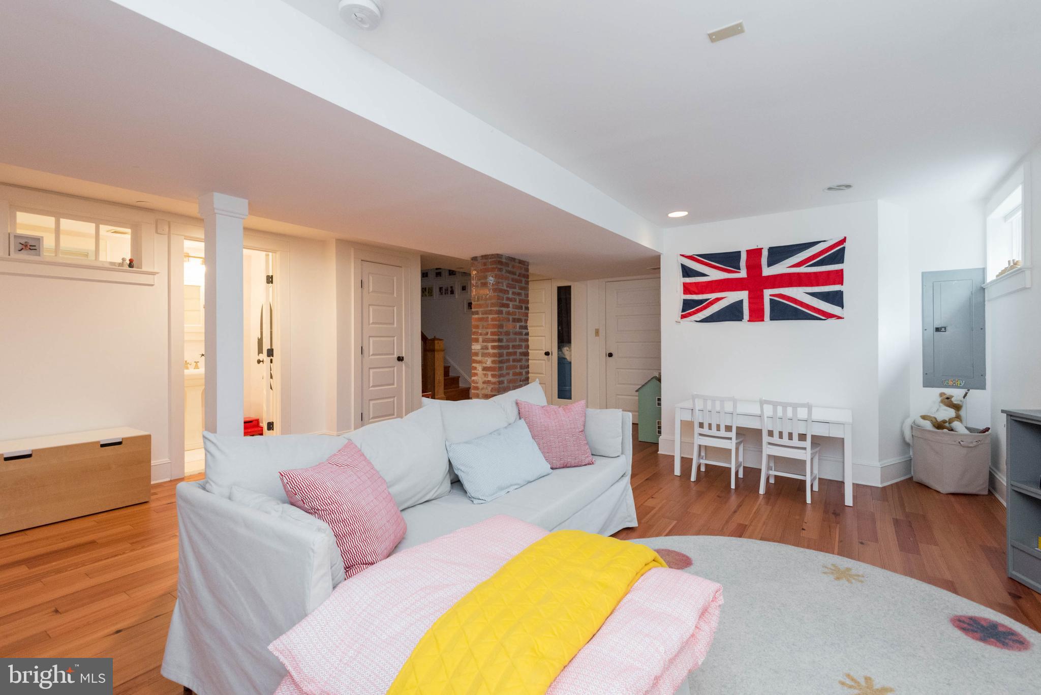 MURRAY HILL - Residential