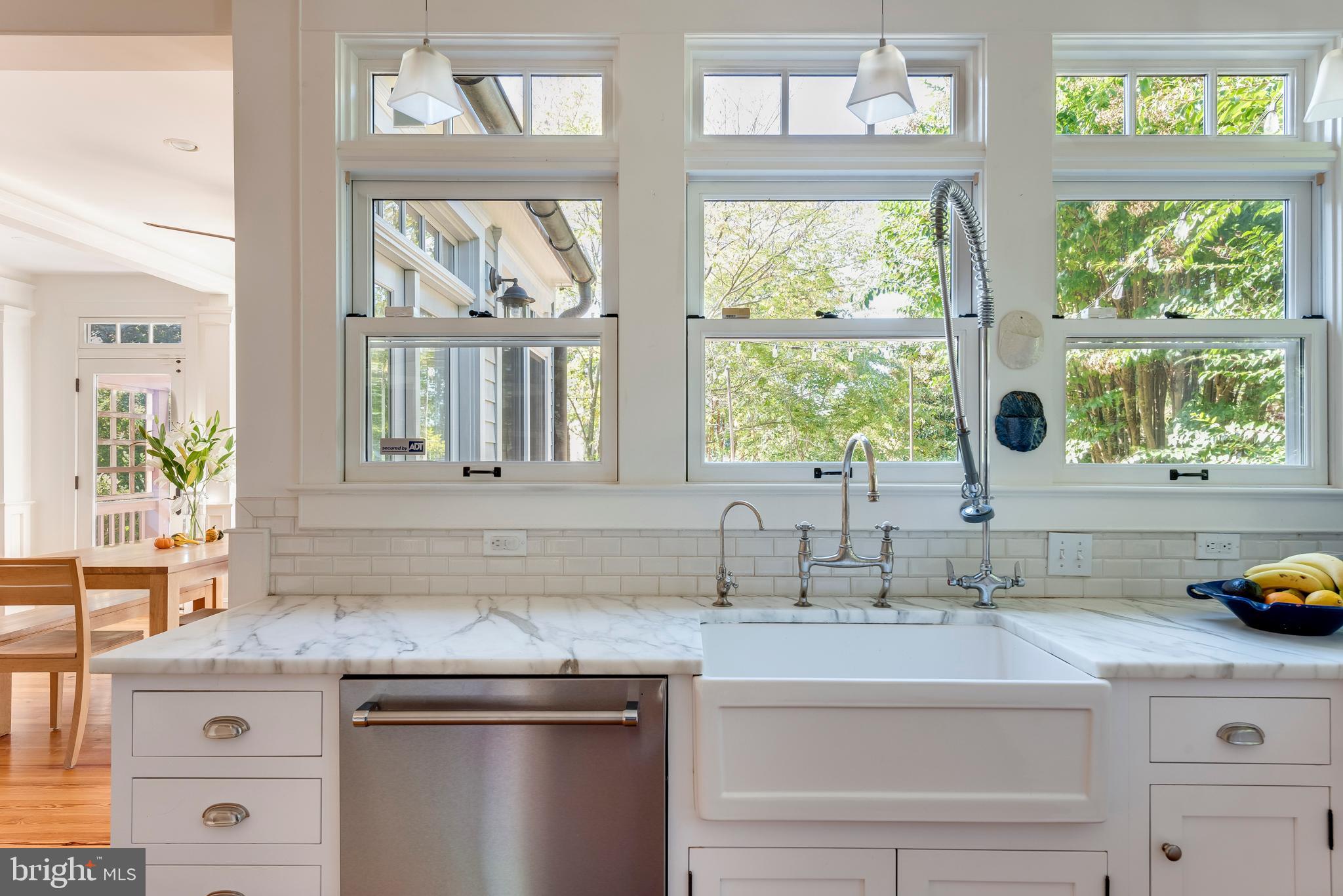 MURRAY HILL - Residential