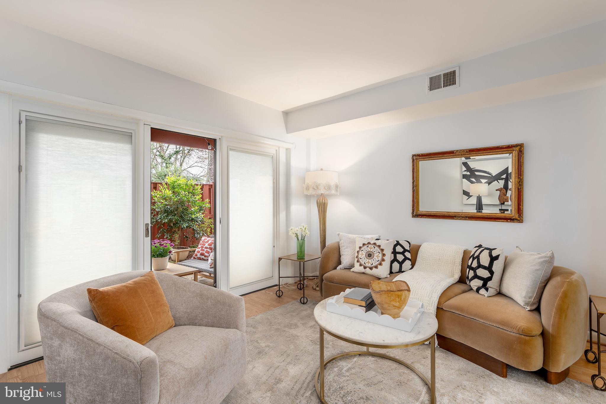 SEMINARY WALK - Residential