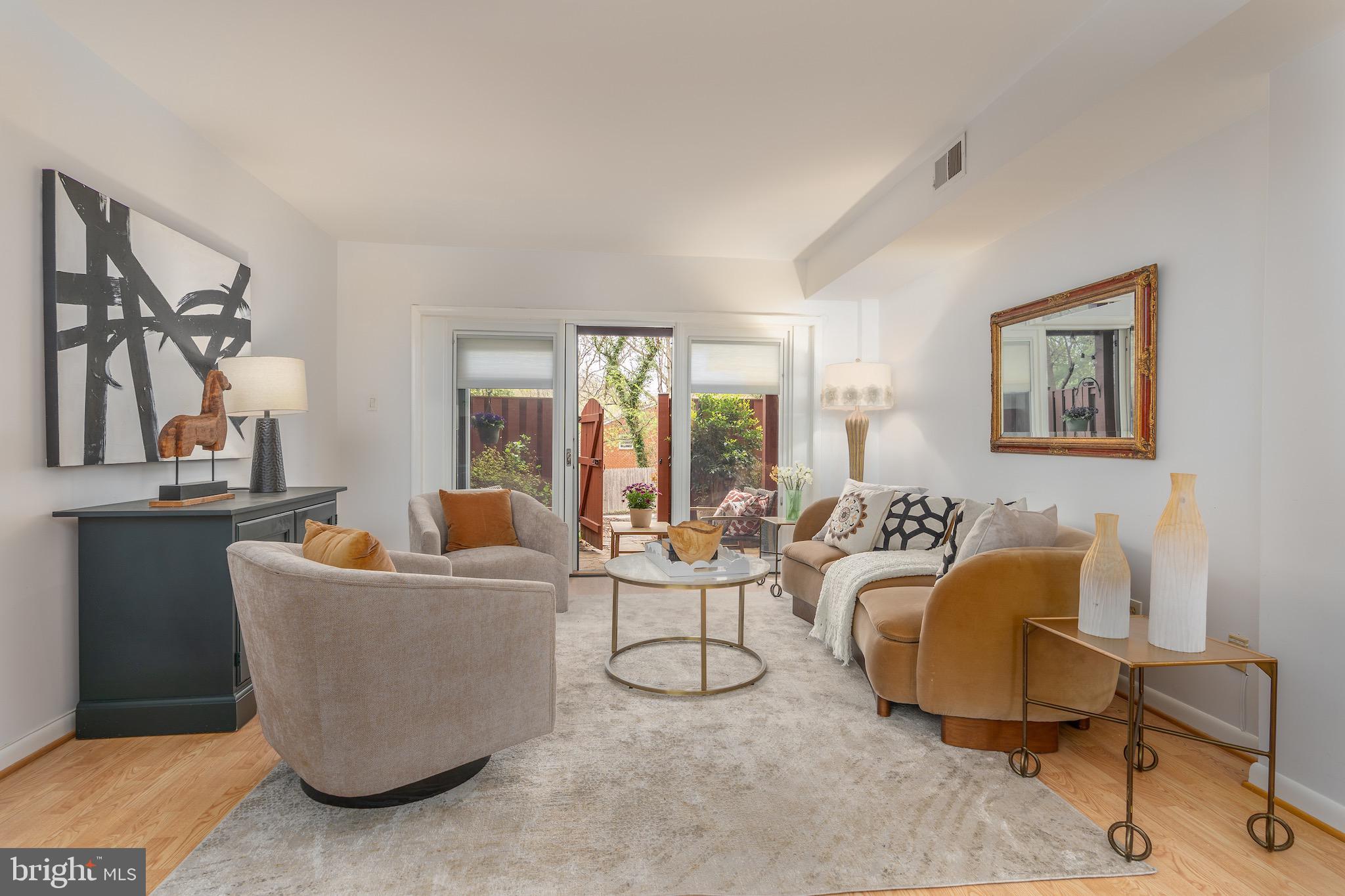 SEMINARY WALK - Residential