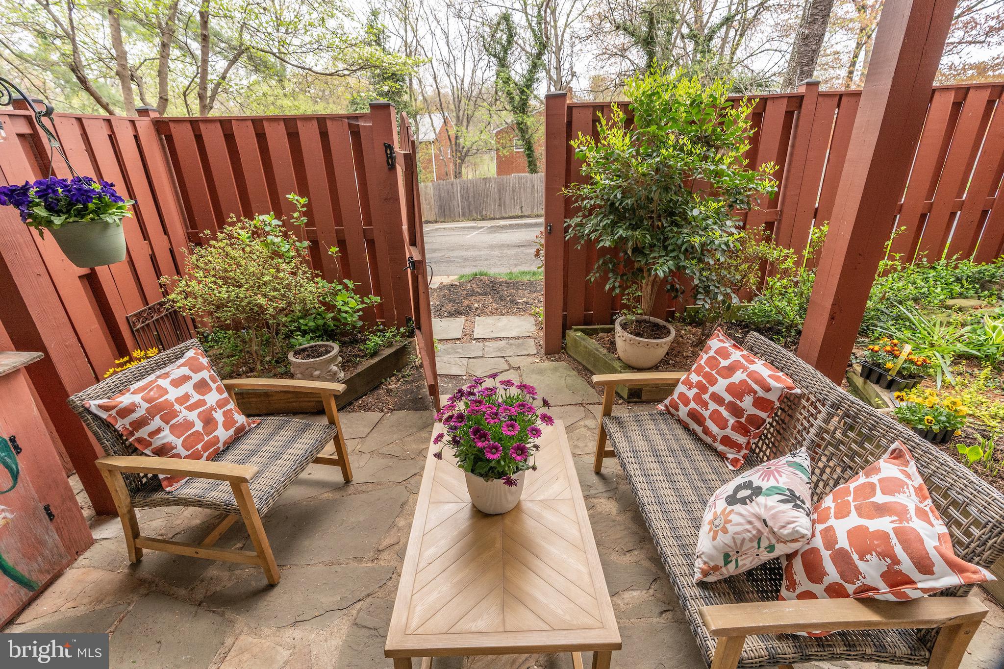 SEMINARY WALK - Residential