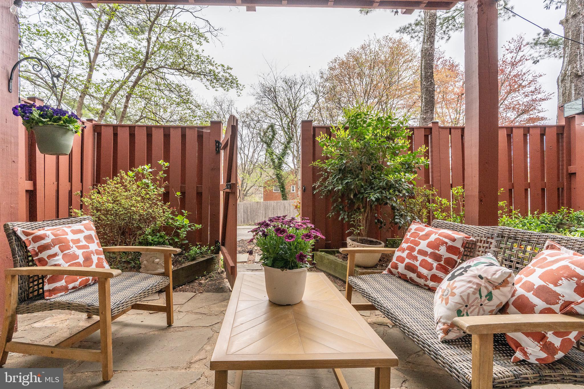 SEMINARY WALK - Residential