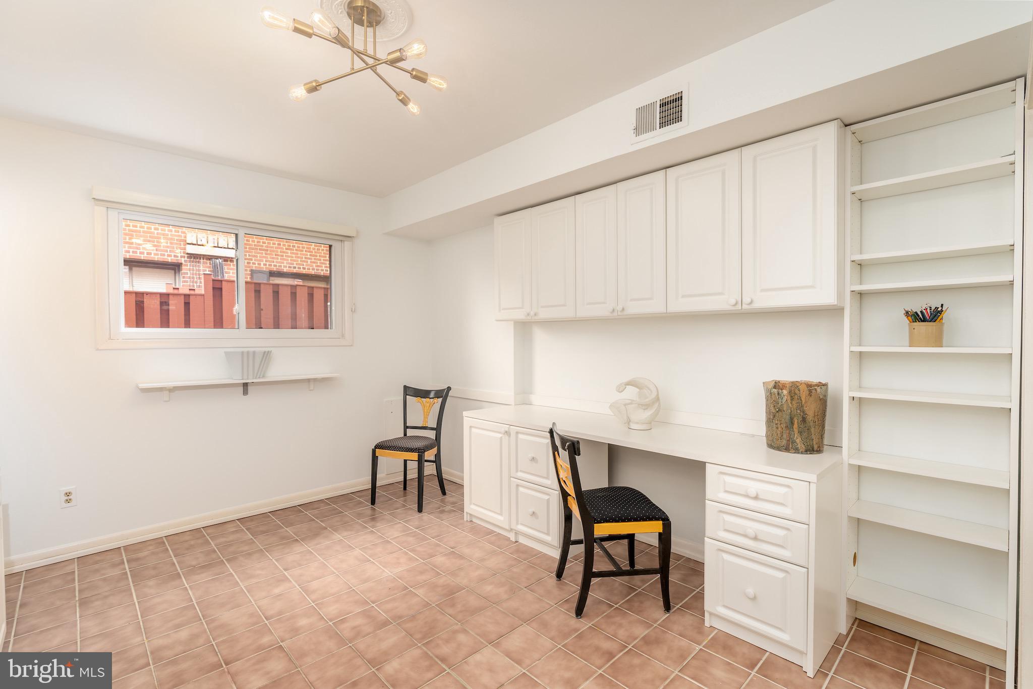 SEMINARY WALK - Residential