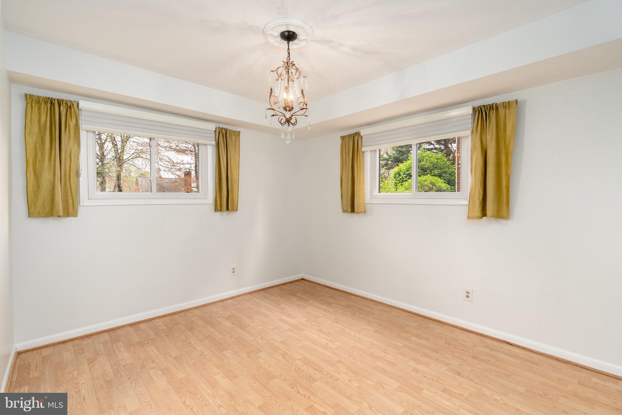 SEMINARY WALK - Residential