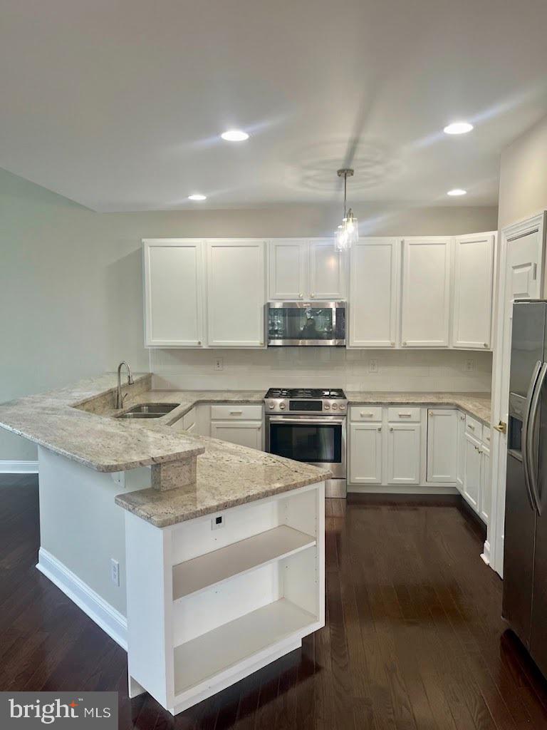2709 WHITTLEBY COURT