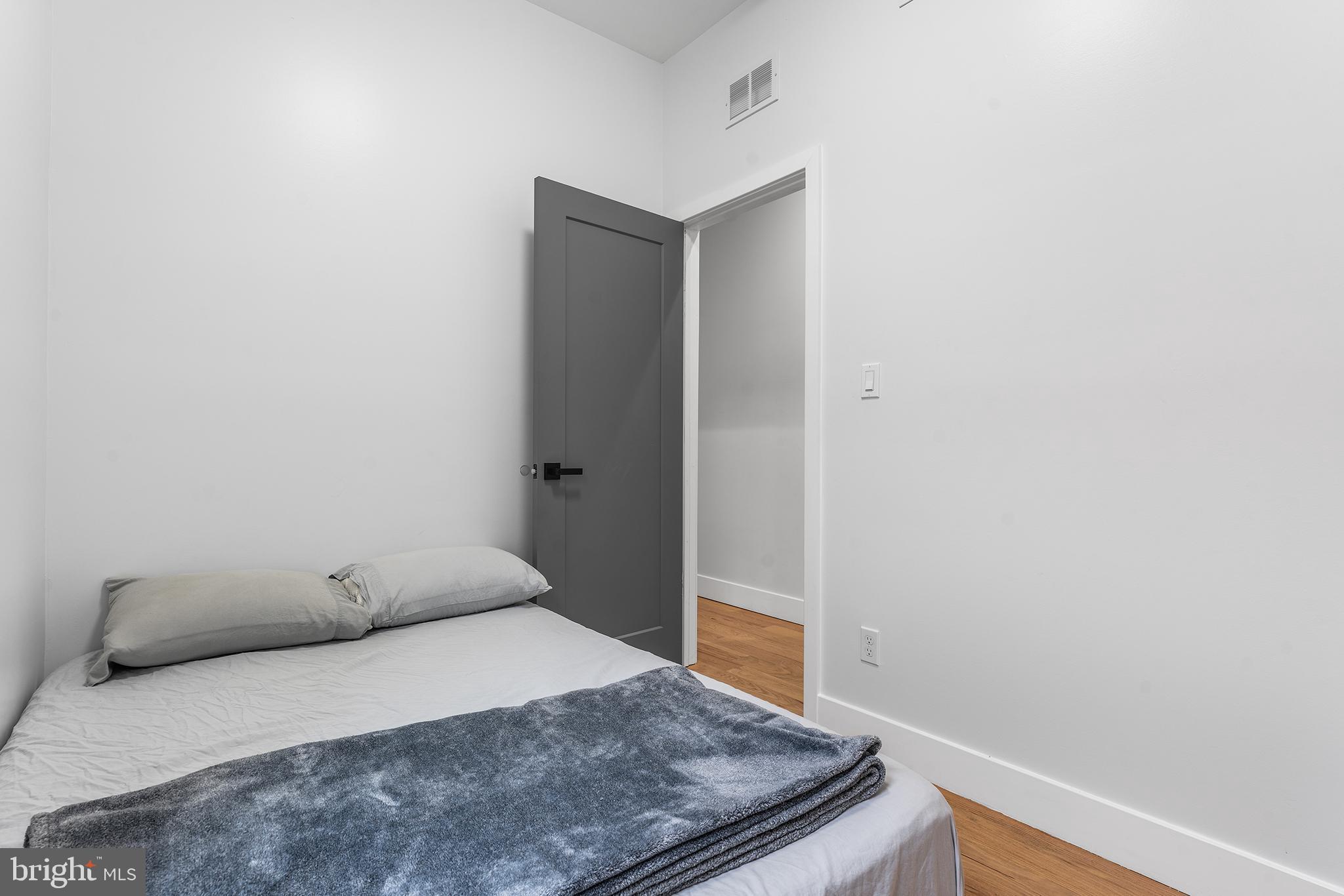 WEST PASSYUNK - Residential