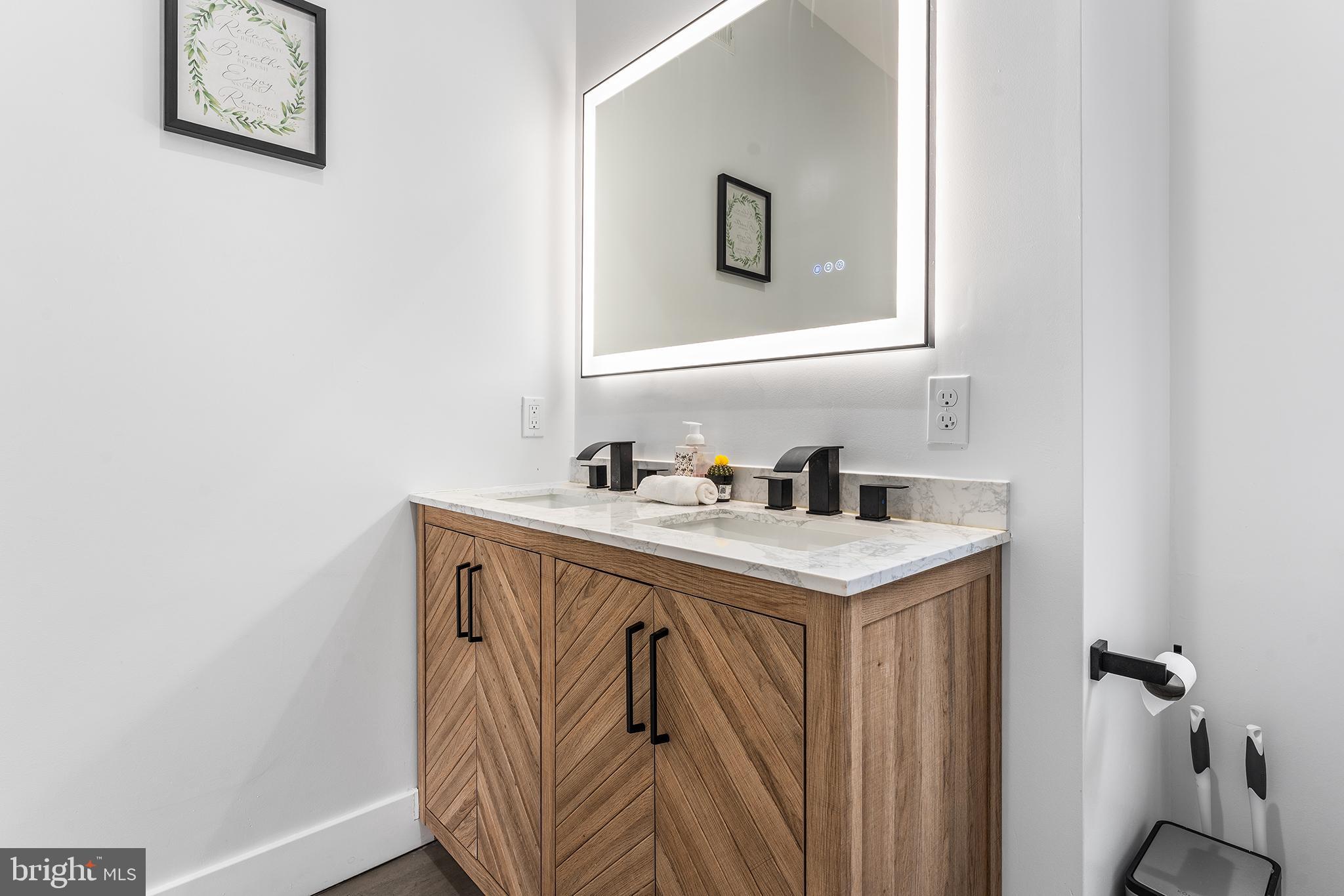 WEST PASSYUNK - Residential