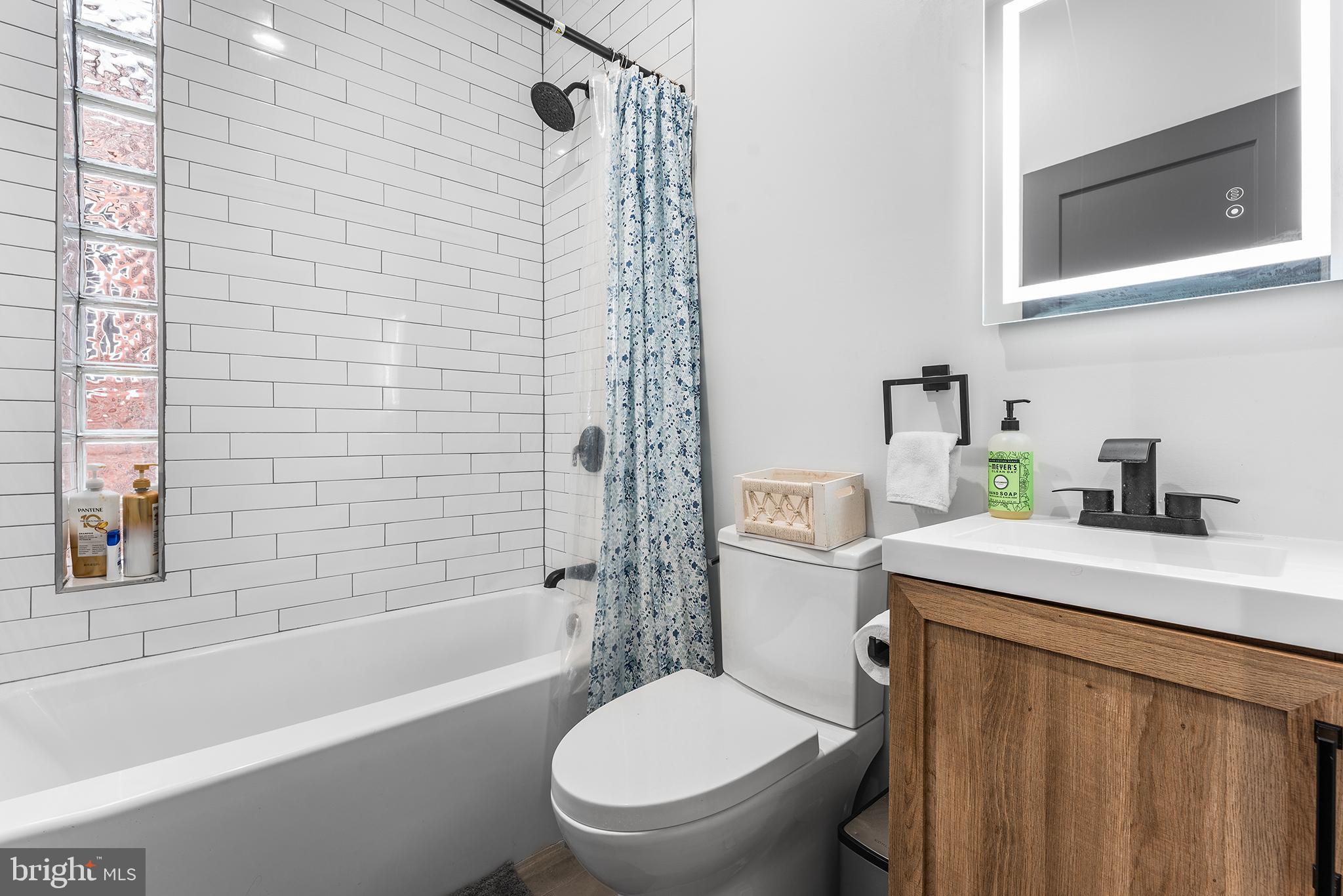 WEST PASSYUNK - Residential