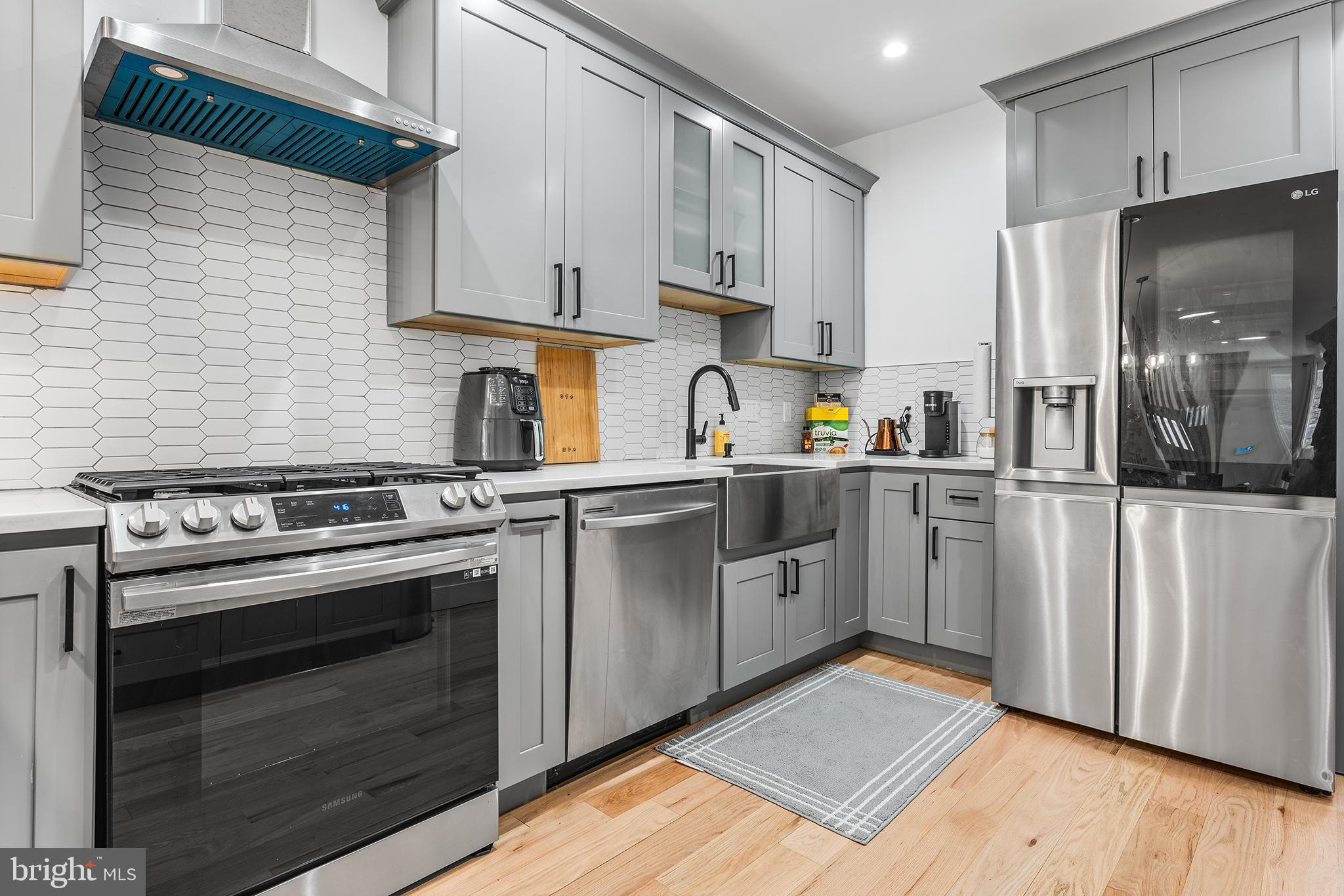 WEST PASSYUNK - Residential